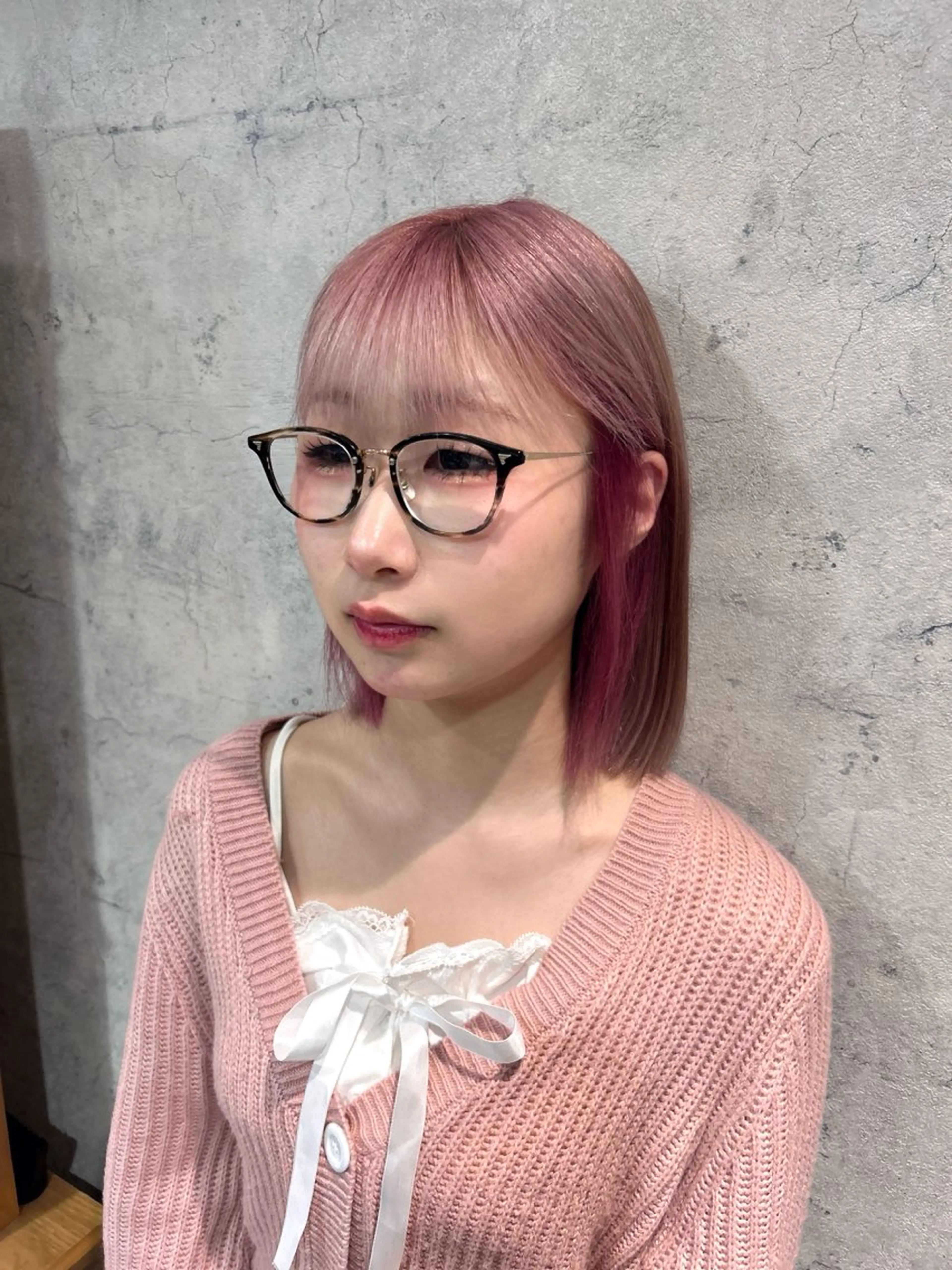 ミディアム カラー カット ヘアカラー ハイトーン🇰🇷 19歳美容師アリルのヘアスタイル