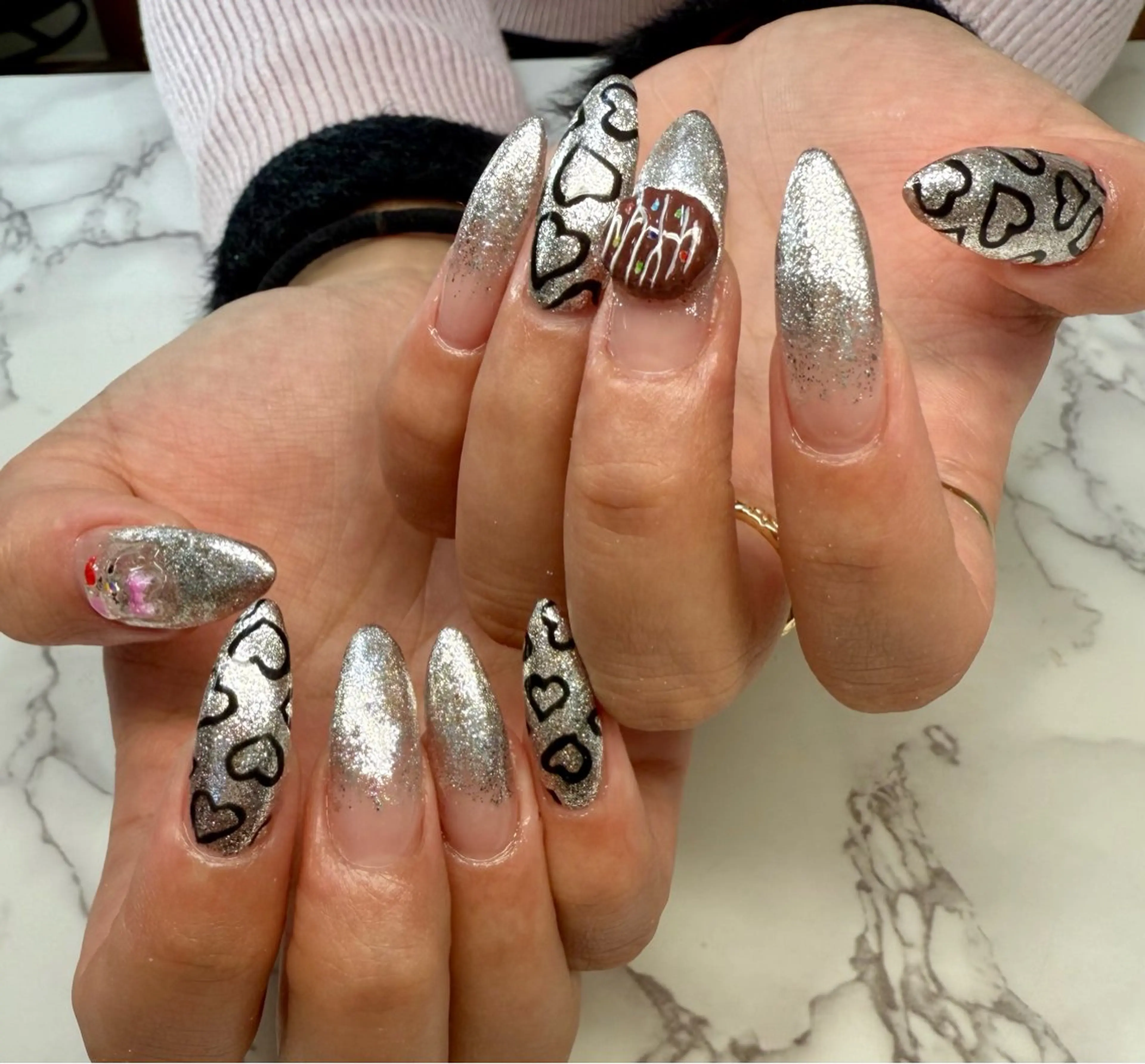 ネイル アートネイル チークネイル フレンチネイル キラキラネイル ラメ(グリッター) M.N_ nailのネイルデザイン