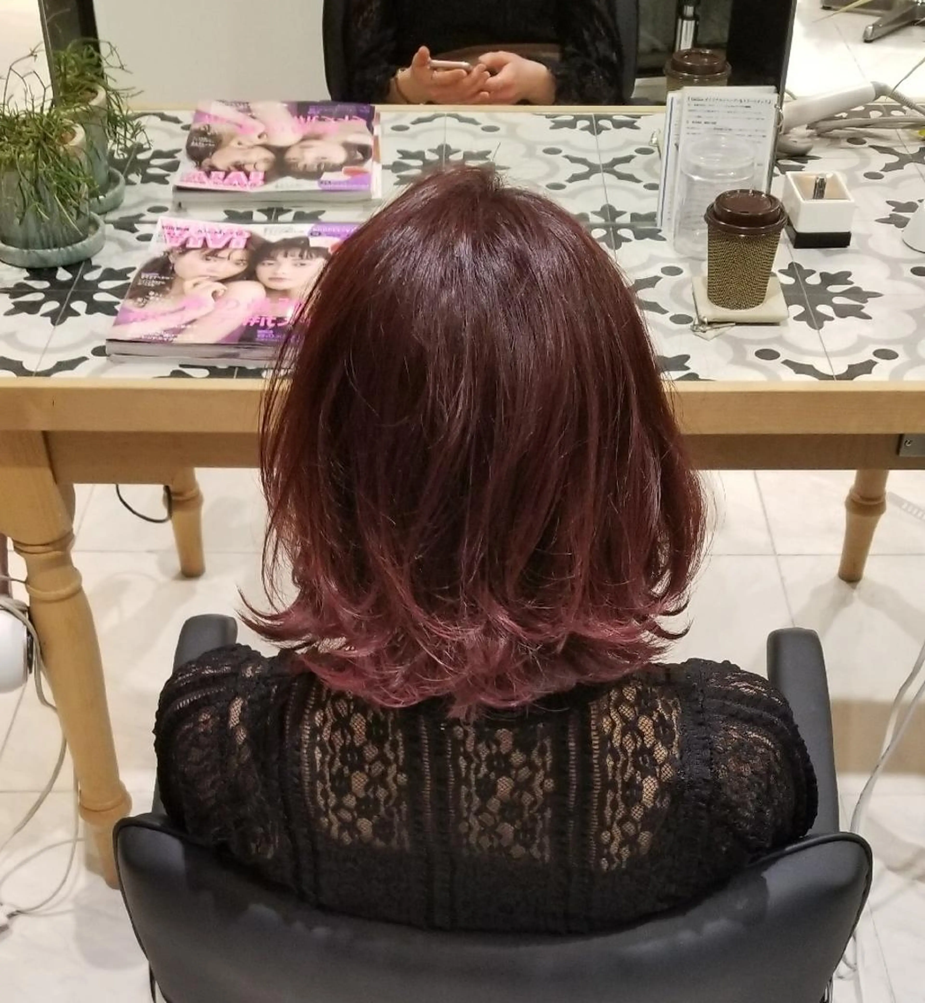 ミディアム カラー グラデーションカラー ピンクカラー 🔴赤み消し/ 艶カラー落合　優🔴のヘアスタイル