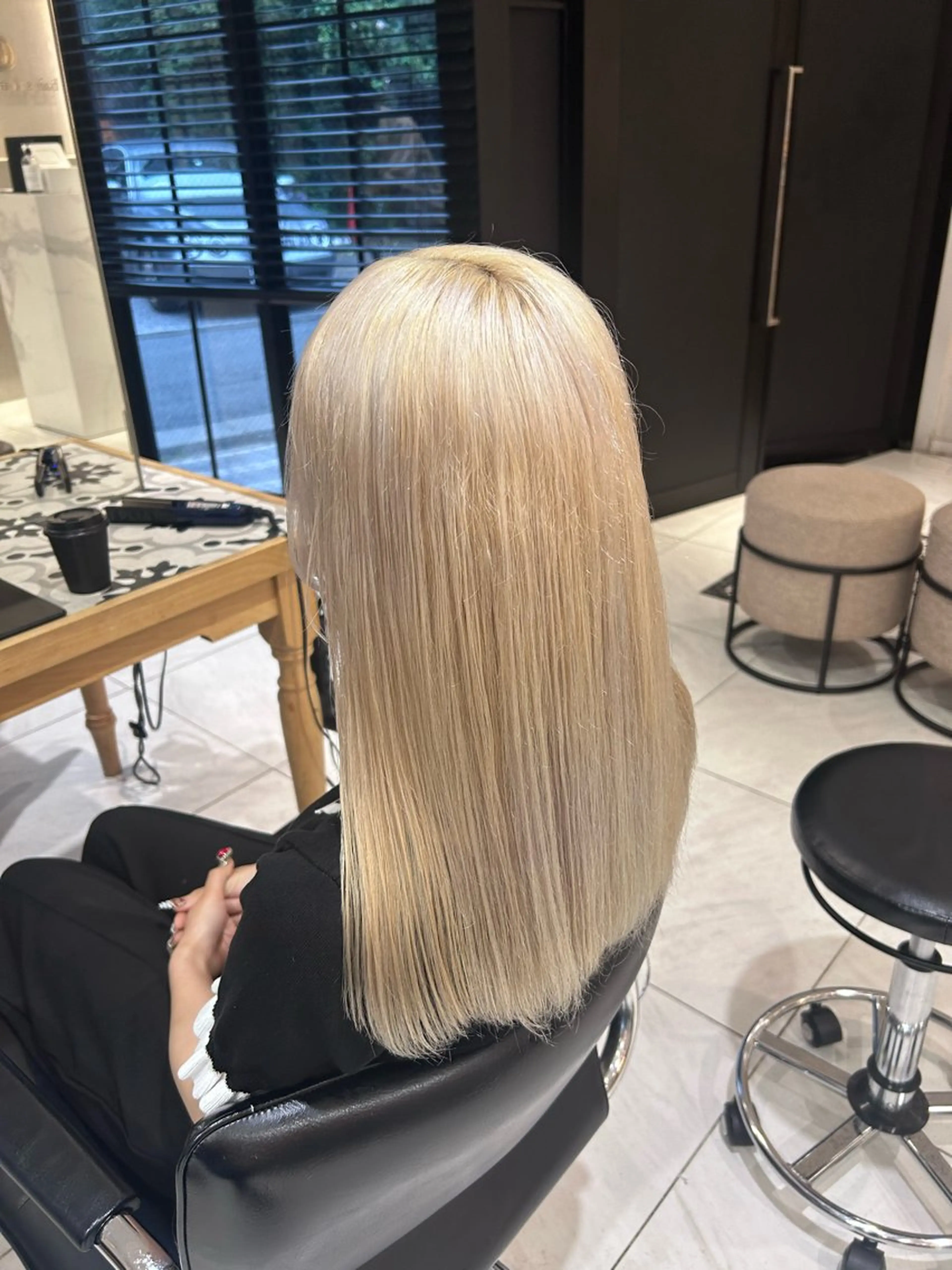 ロング カラー レイヤー小顔ショート 吉田ジョウのヘアスタイル