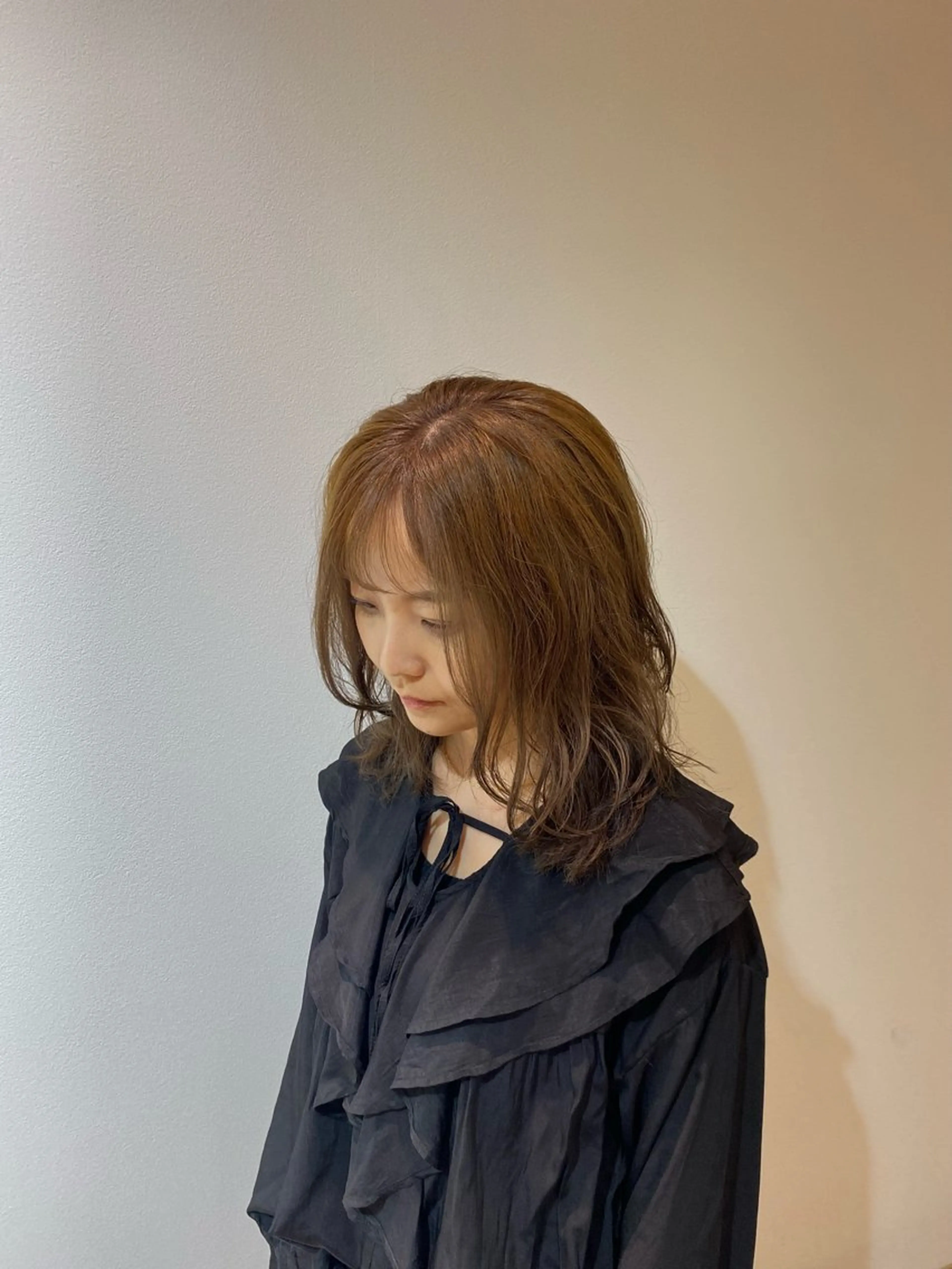ミディアム カラー ブリーチ ブリーチなしカラー ヘアカラー Yamada Ami🪐のヘアスタイル