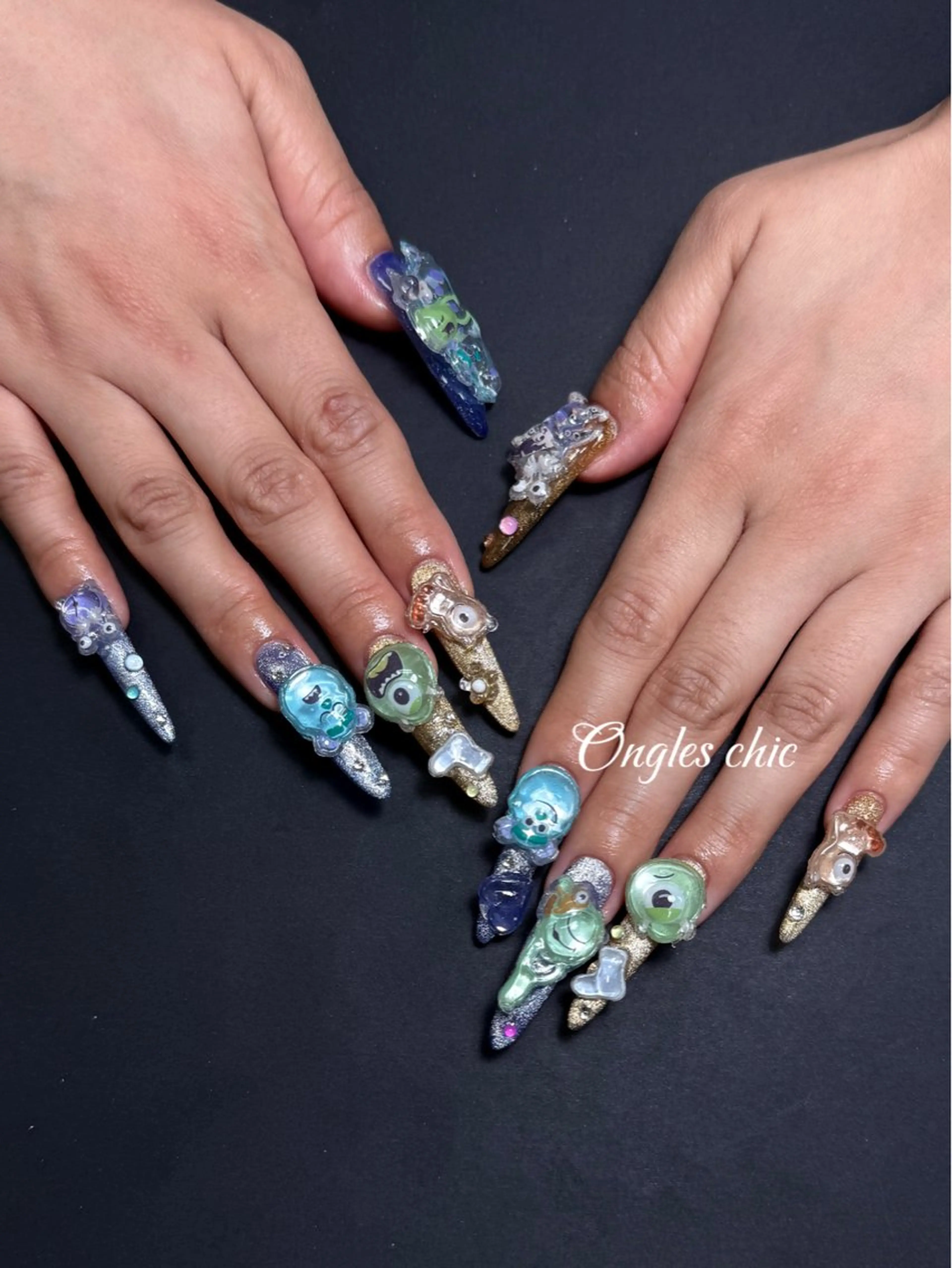ネイル ハンドネイル ハンドケア ongles chicのネイルデザイン
