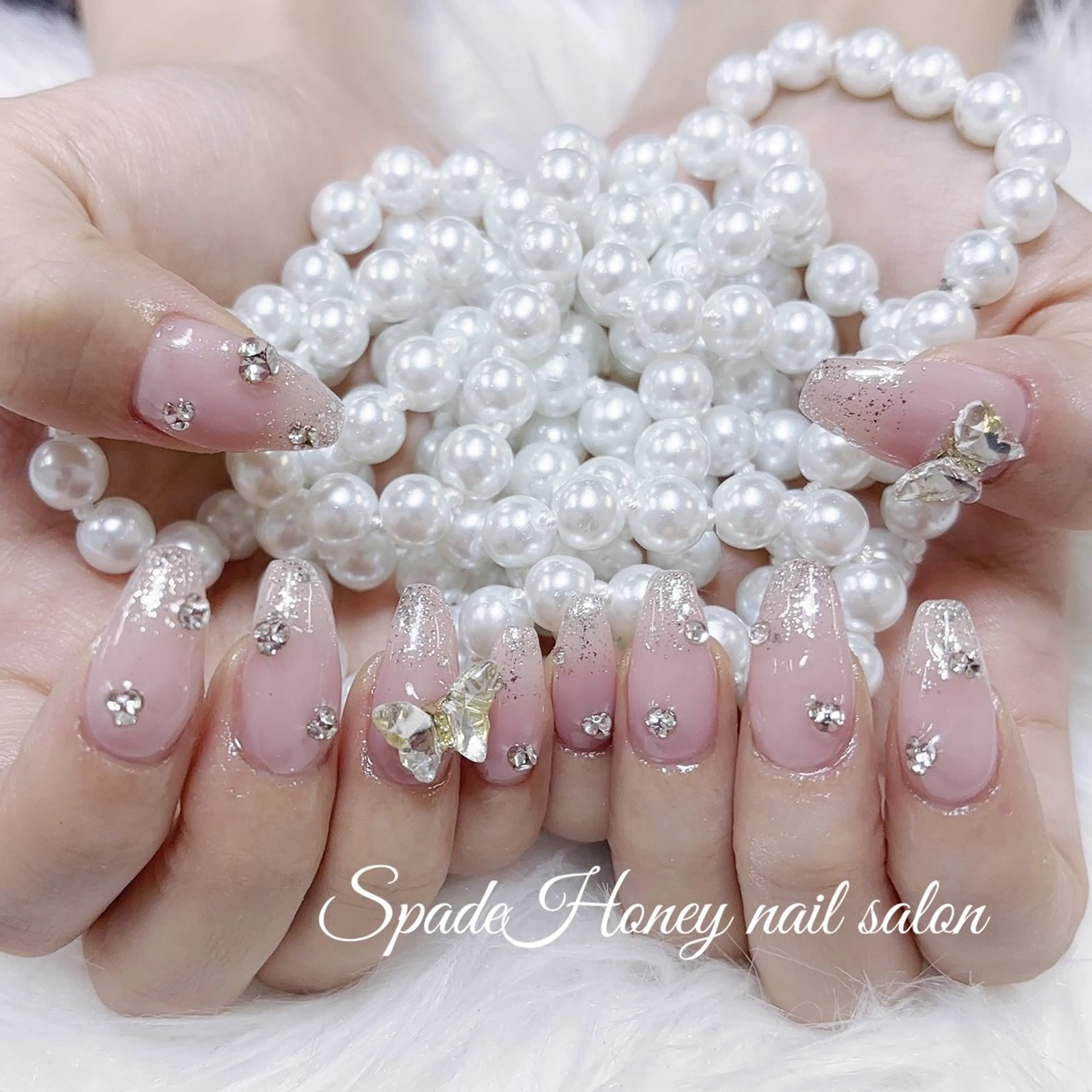 ネイル オーロラネイル 長さ出し フレンチネイル ガーリー キラキラネイル SpadeHoney ♠️✨のネイルデザイン