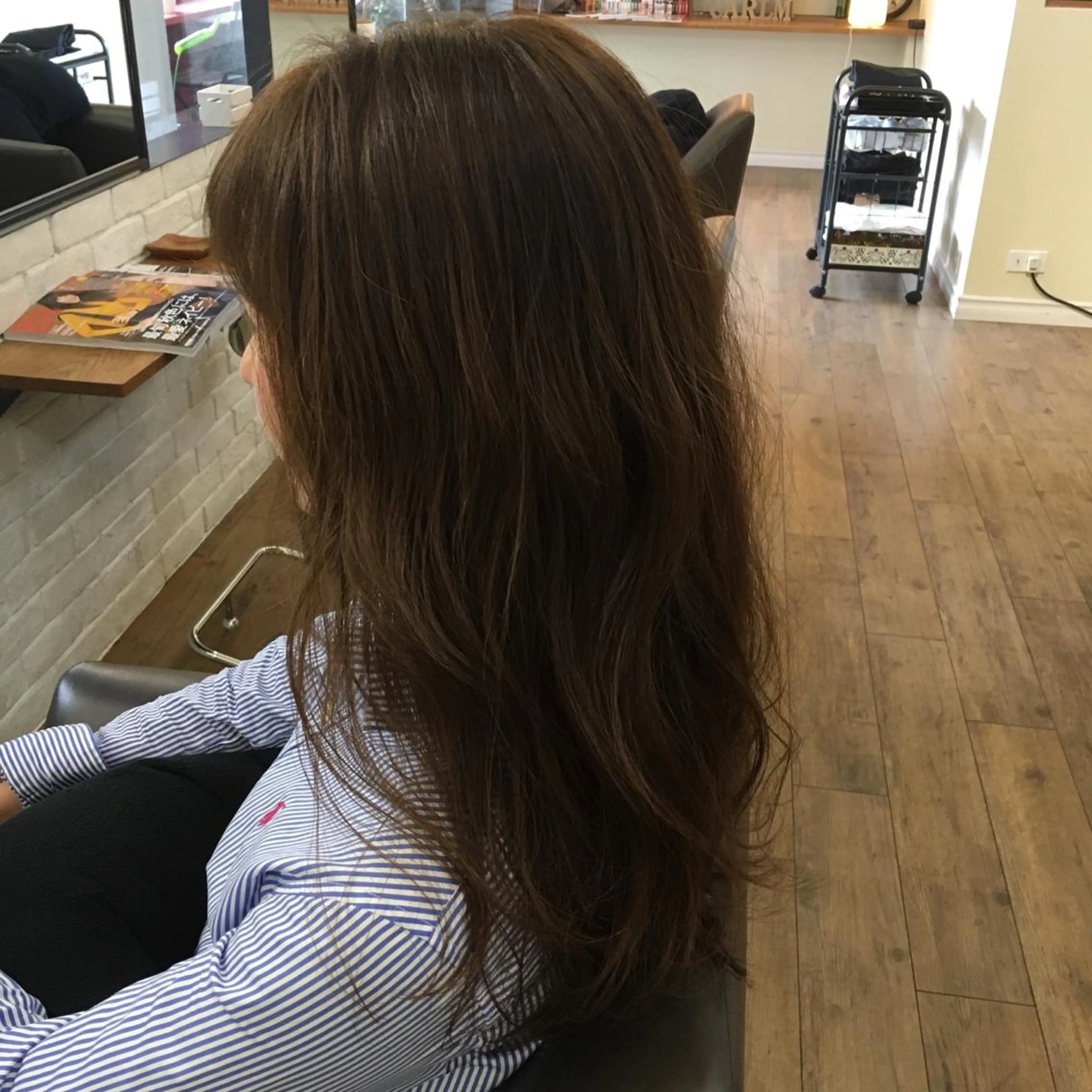 ロング カラー ベージュカラー 上川 美幸のヘアスタイル