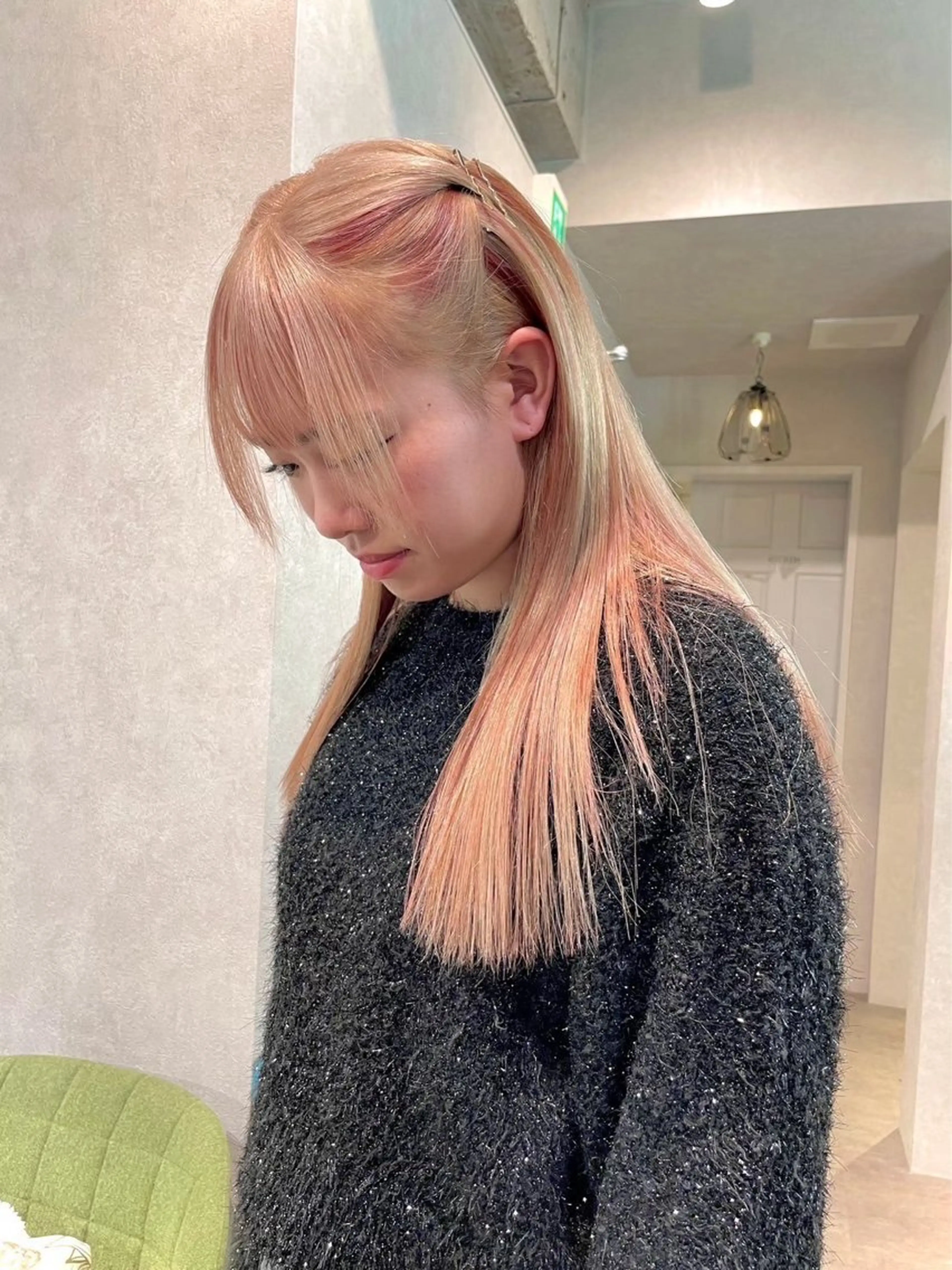 ロング カラー ヘアアレンジ 切りっぱなしボブ ブリーチ ダブルカラー イヤリングカラー ハイライトカラー 🩵 iona 🩵のヘアスタイル