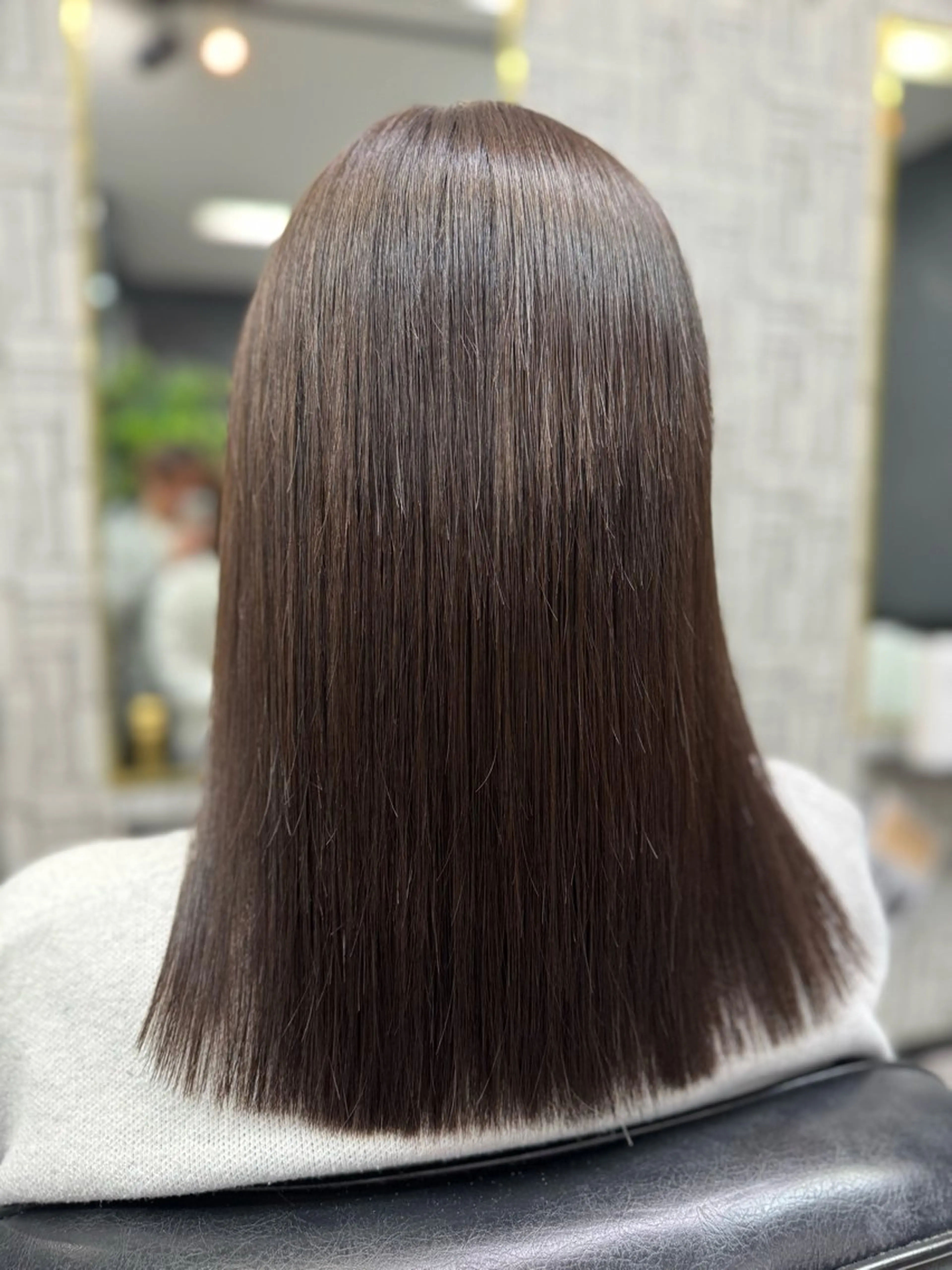 セミロング カラー パーマ 髪質改善 トリートメント 篠原 侑作のヘアスタイル