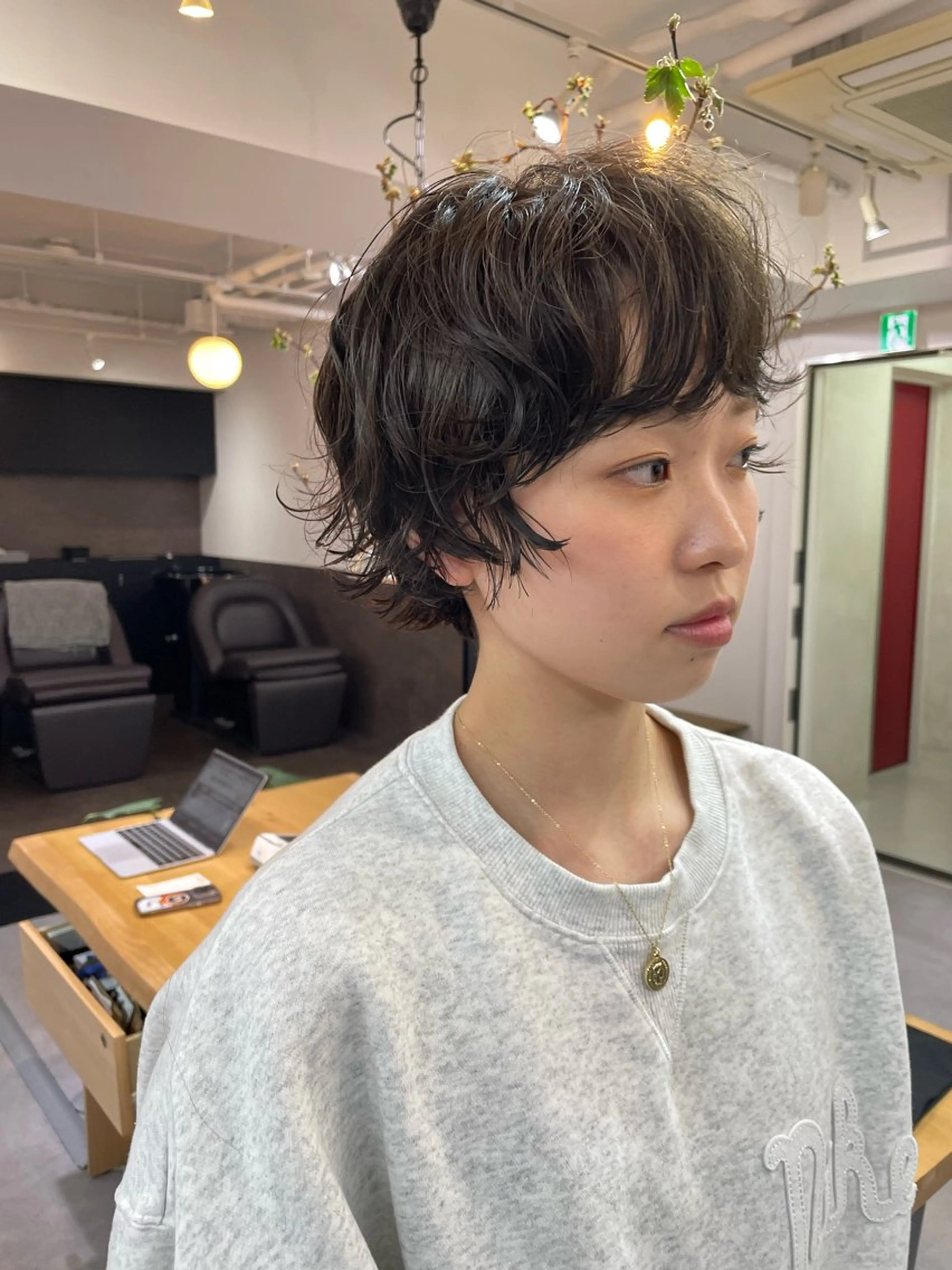 ショート カラー パーマ ウルフカット ニュアンスパーマ カット ヘアカラー トリートメント パーマ＊ 顔まわり似合わせのヘアスタイル