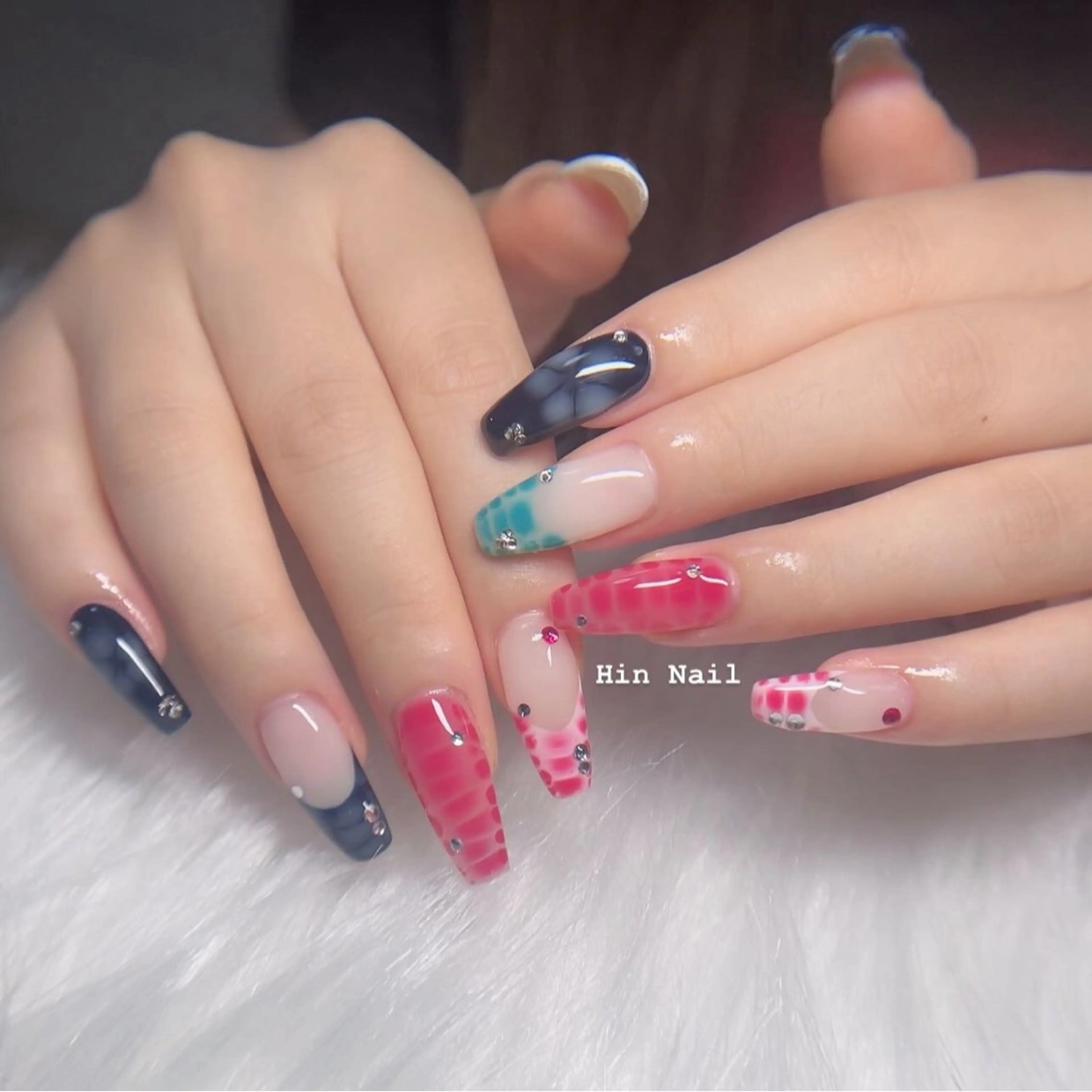 ネイル ハンドネイル HIN NAILのネイルデザイン