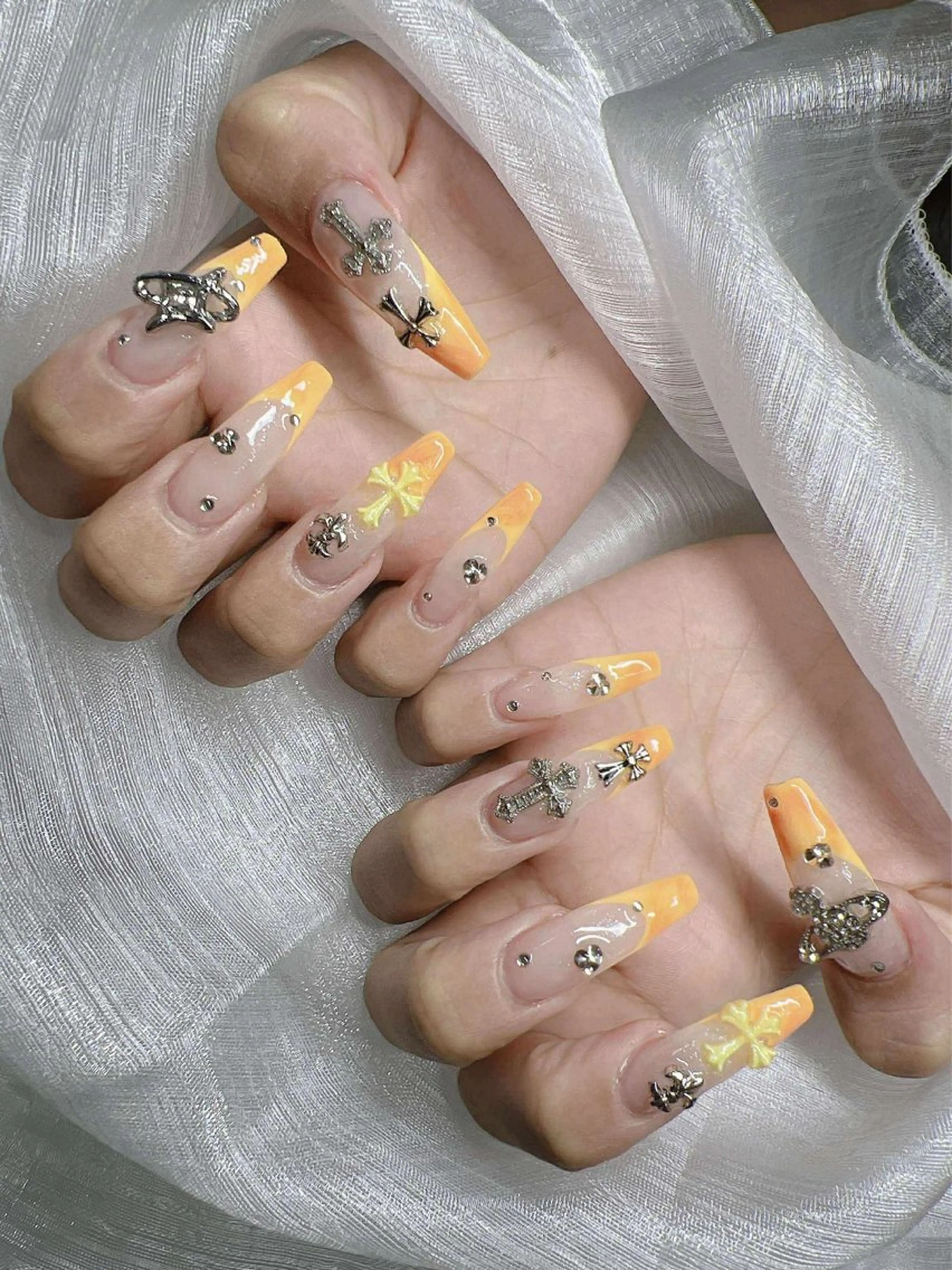 ネイル ハンドネイル Lee Nailsのネイルデザイン