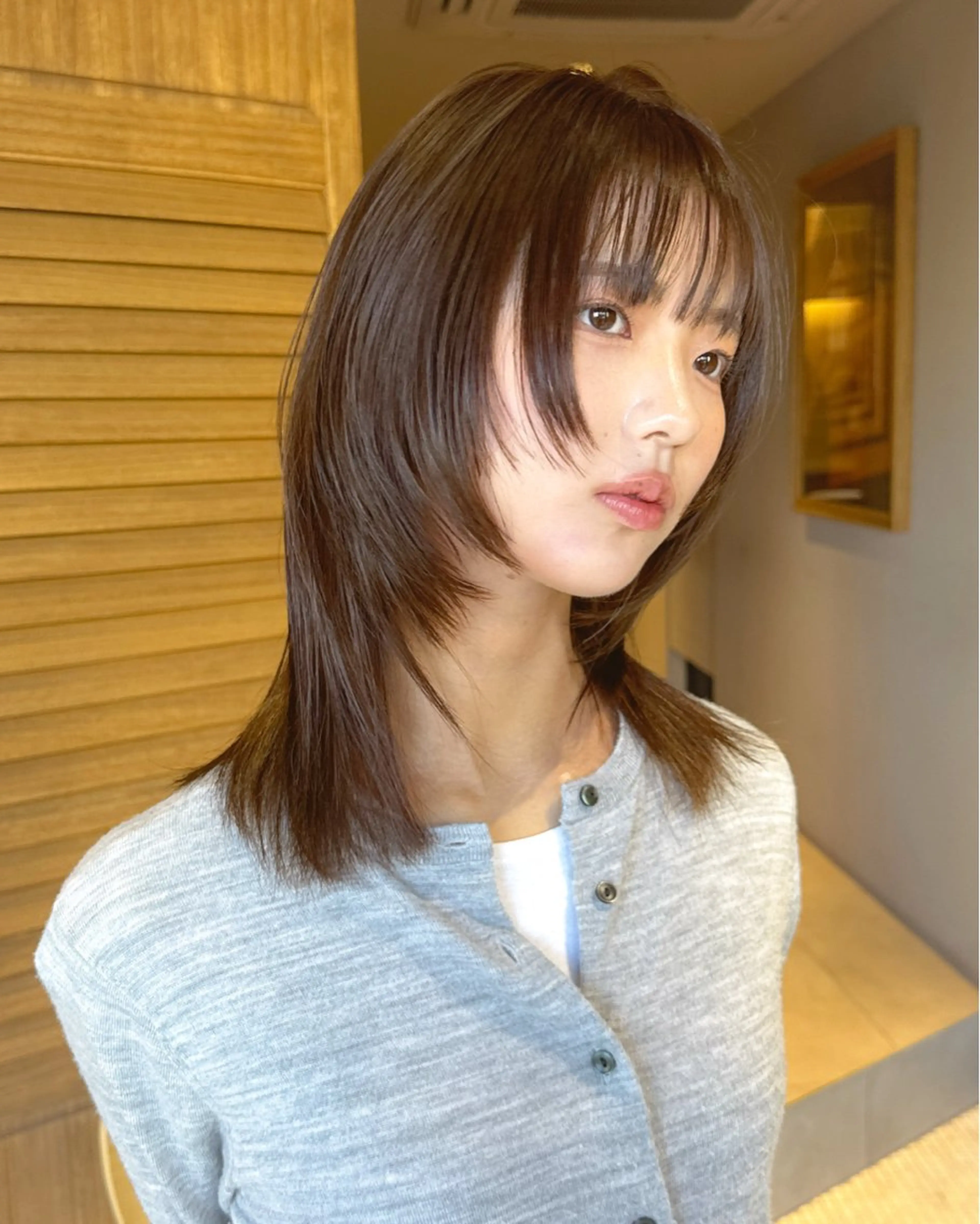 ミディアム カラー ベージュカラー ブリーチ 透明感カラー ブリーチなしカラー 顔まわりレイヤー カット ヘアカラー HIBIKI/原宿 ハッシュカット🪄のヘアスタイル