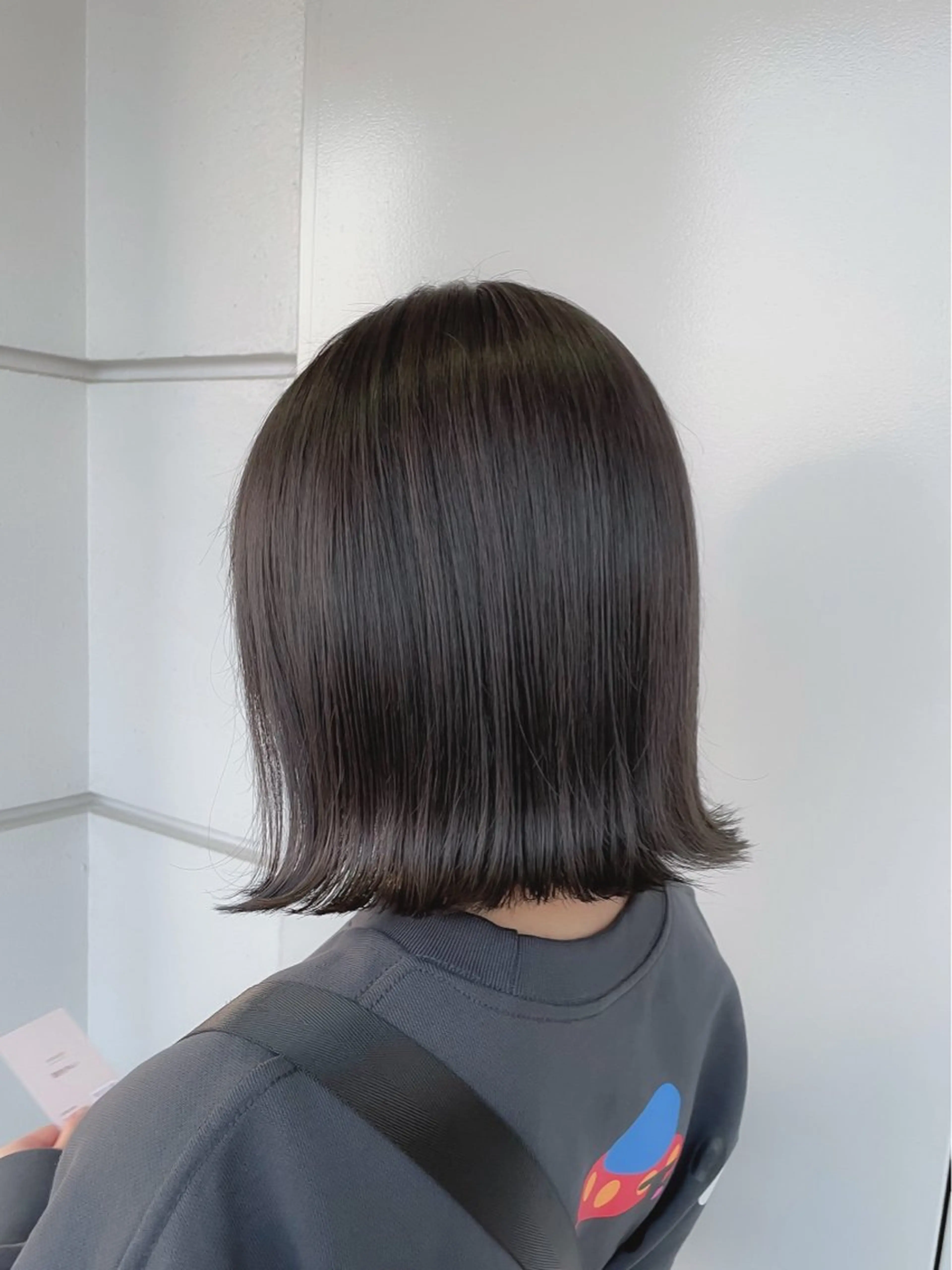 ミディアム カラー カット ヘアカラー トリートメント 西村 れいのヘアスタイル