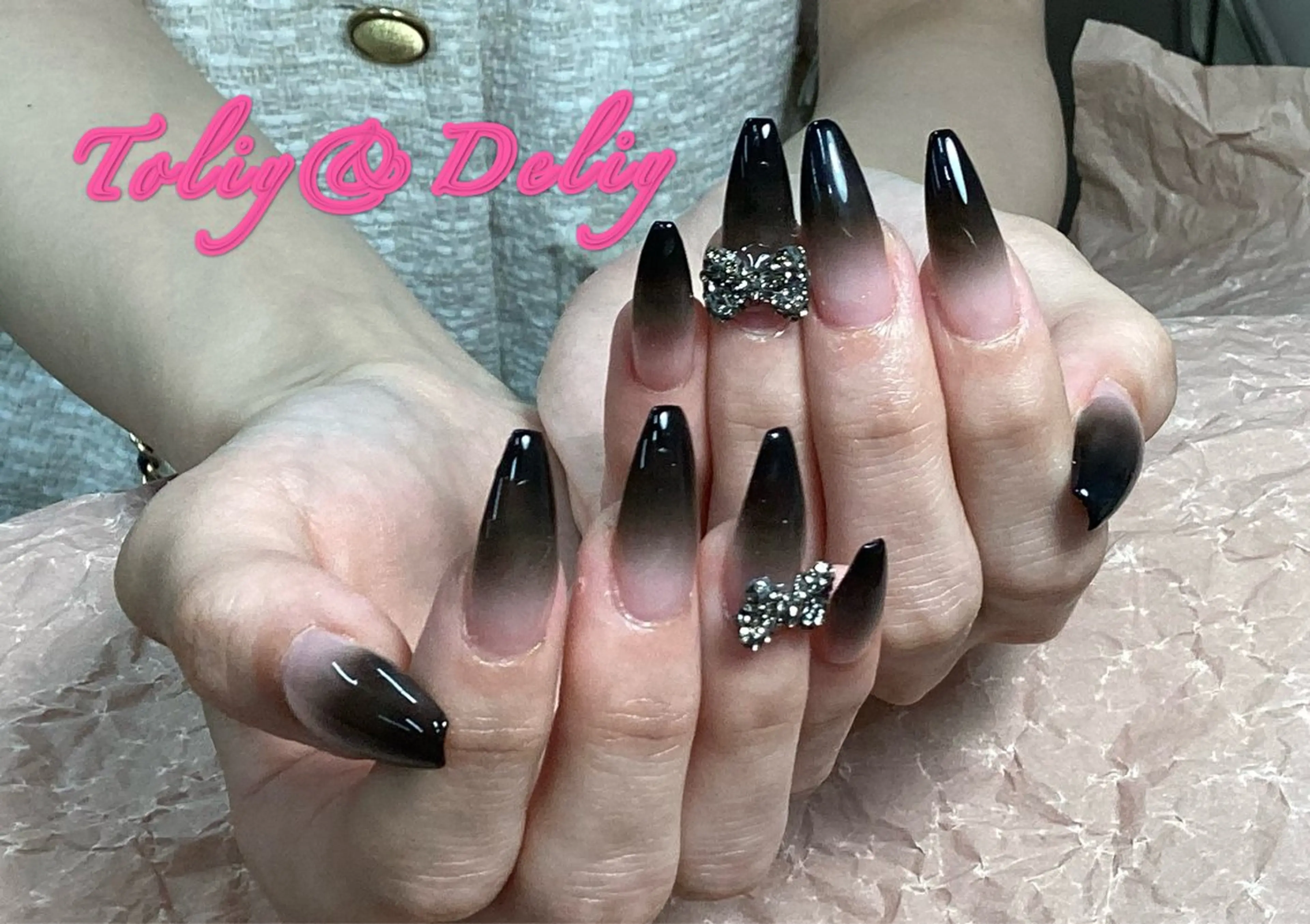 ネイル ハンドネイル ハンドケア ToliyDeliy Keilyのネイルデザイン
