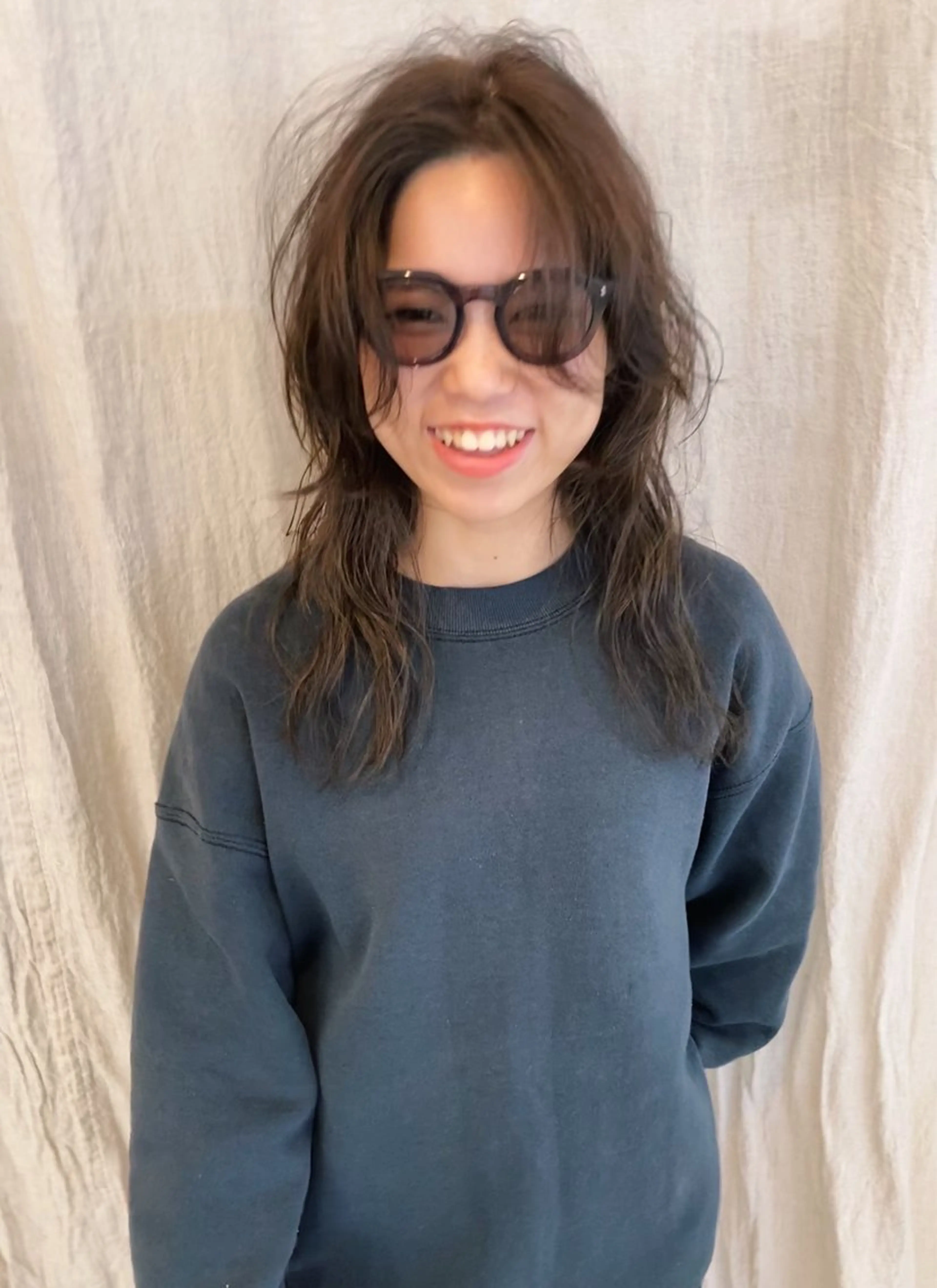 セミロング パーマ kico所属・カワサキ カエデのヘアスタイル