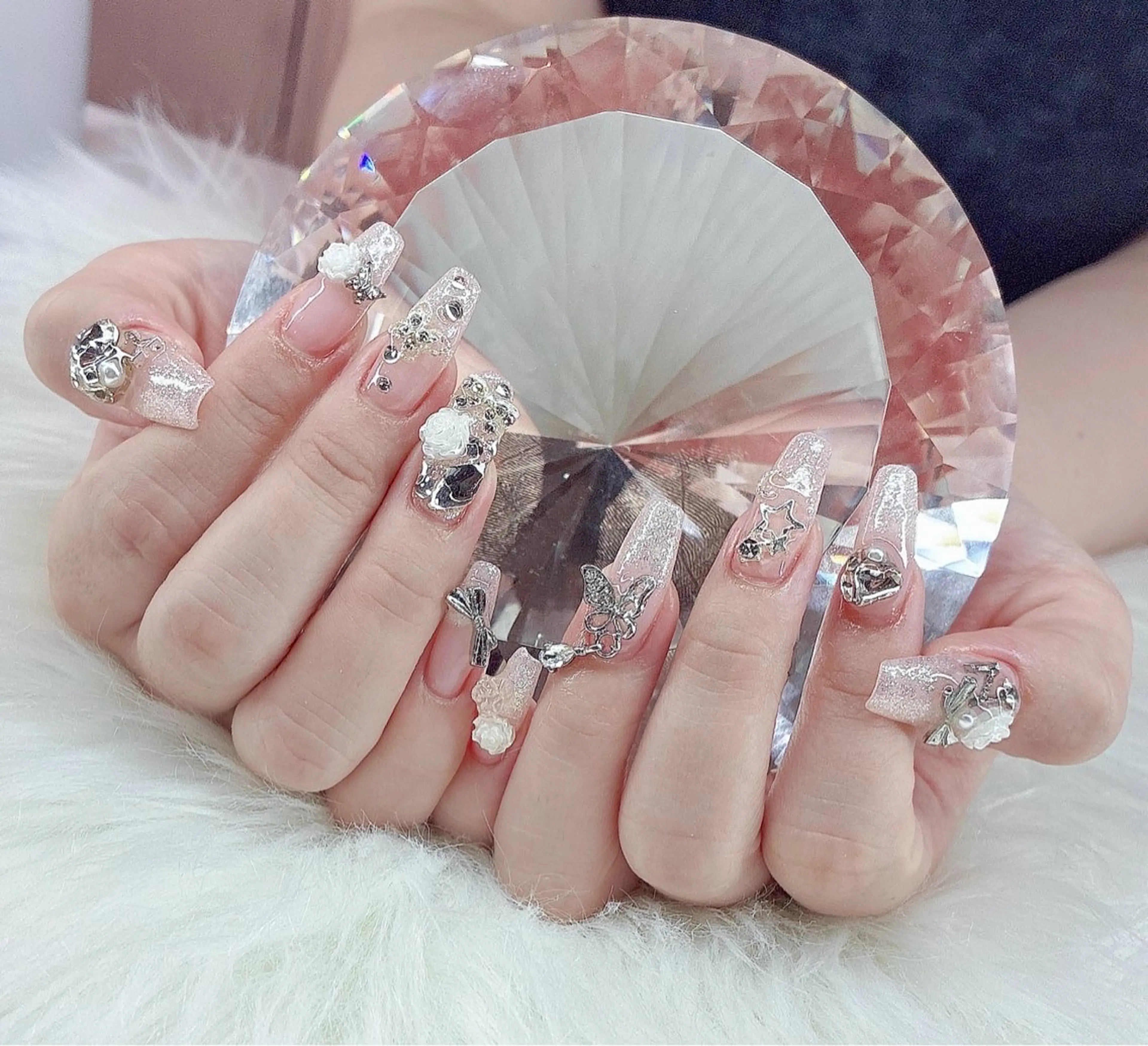 ネイル ハンドネイル LoaChaton kaeのネイルデザイン