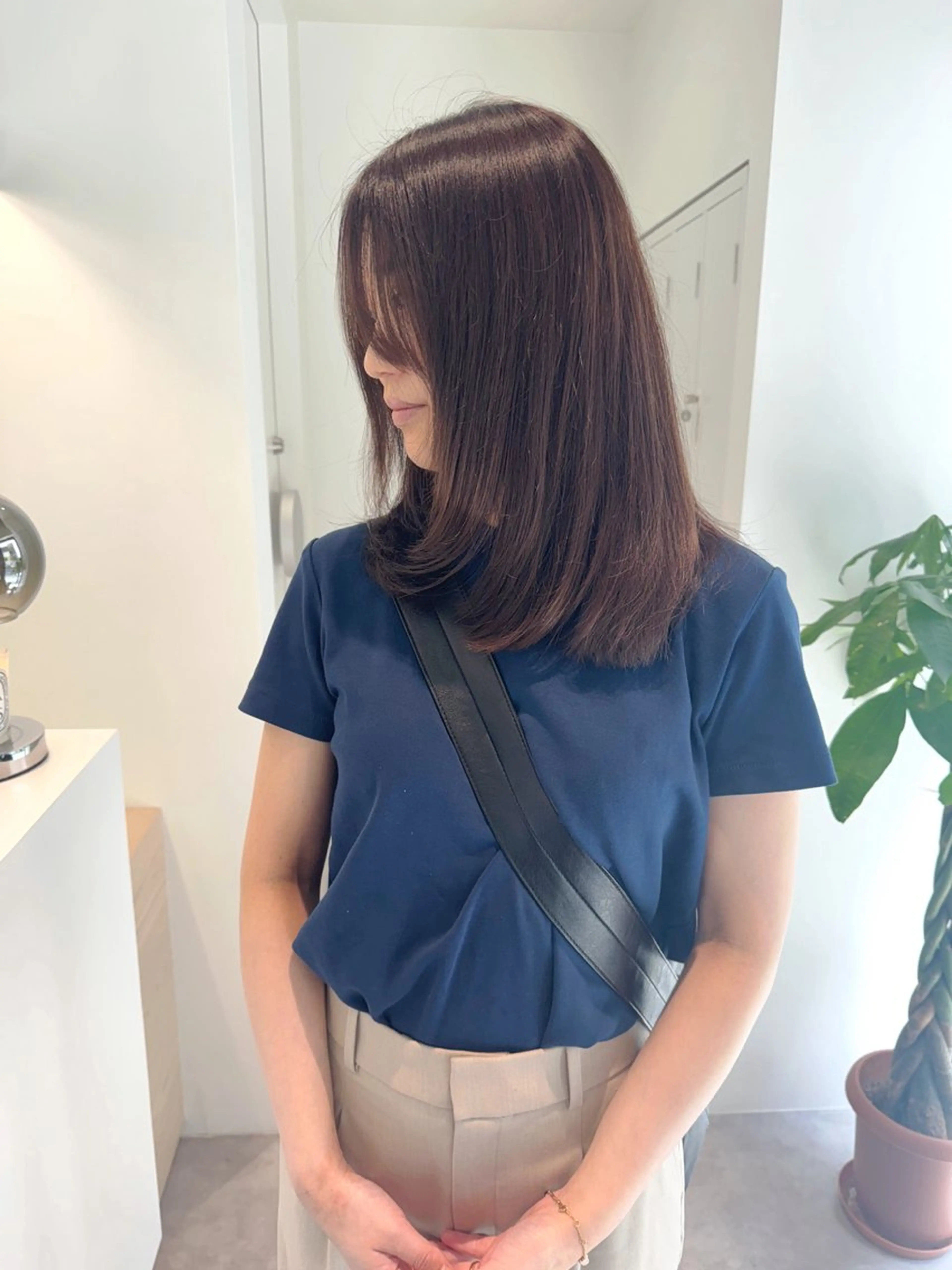 ミディアム カラー ラベンダーカラー レイヤーカット ヘアカラー 仲川 和人のヘアスタイル