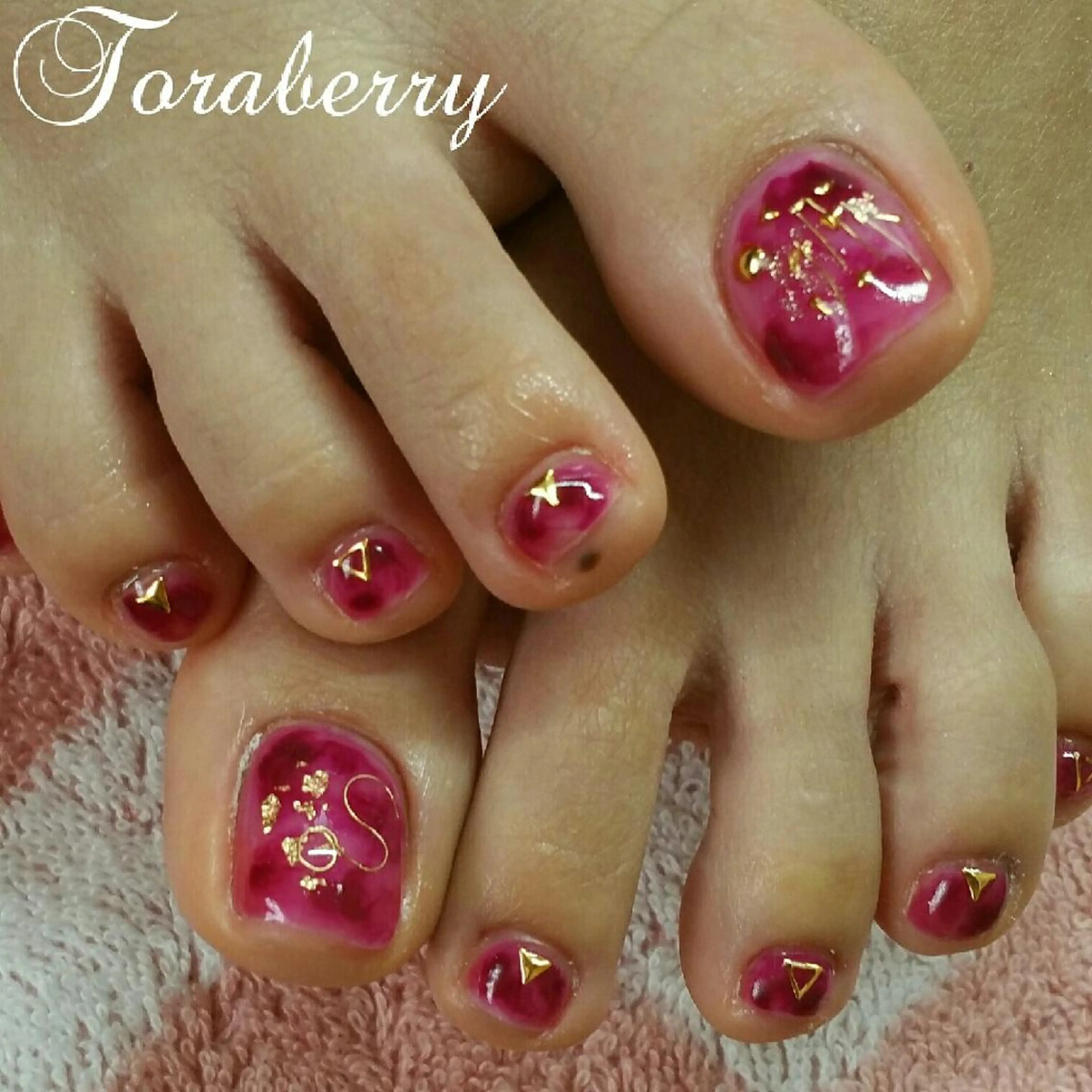 ネイル 赤色 ネイリスト なつみのネイルデザイン