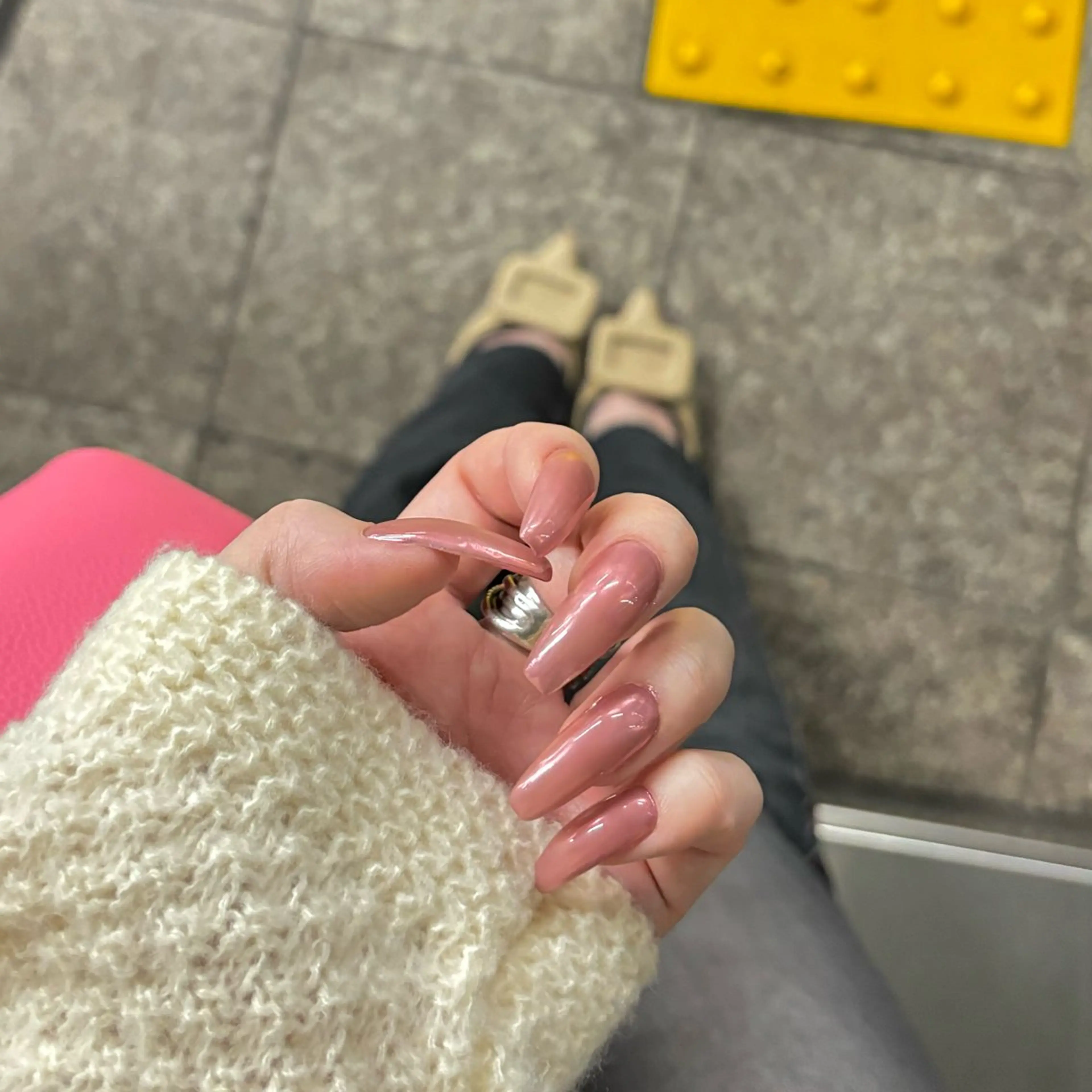 ネイル ミラーネイル ワンカラーネイル ハンドネイル Nailsalon BLOOM🌷 山崎のネイルデザイン
