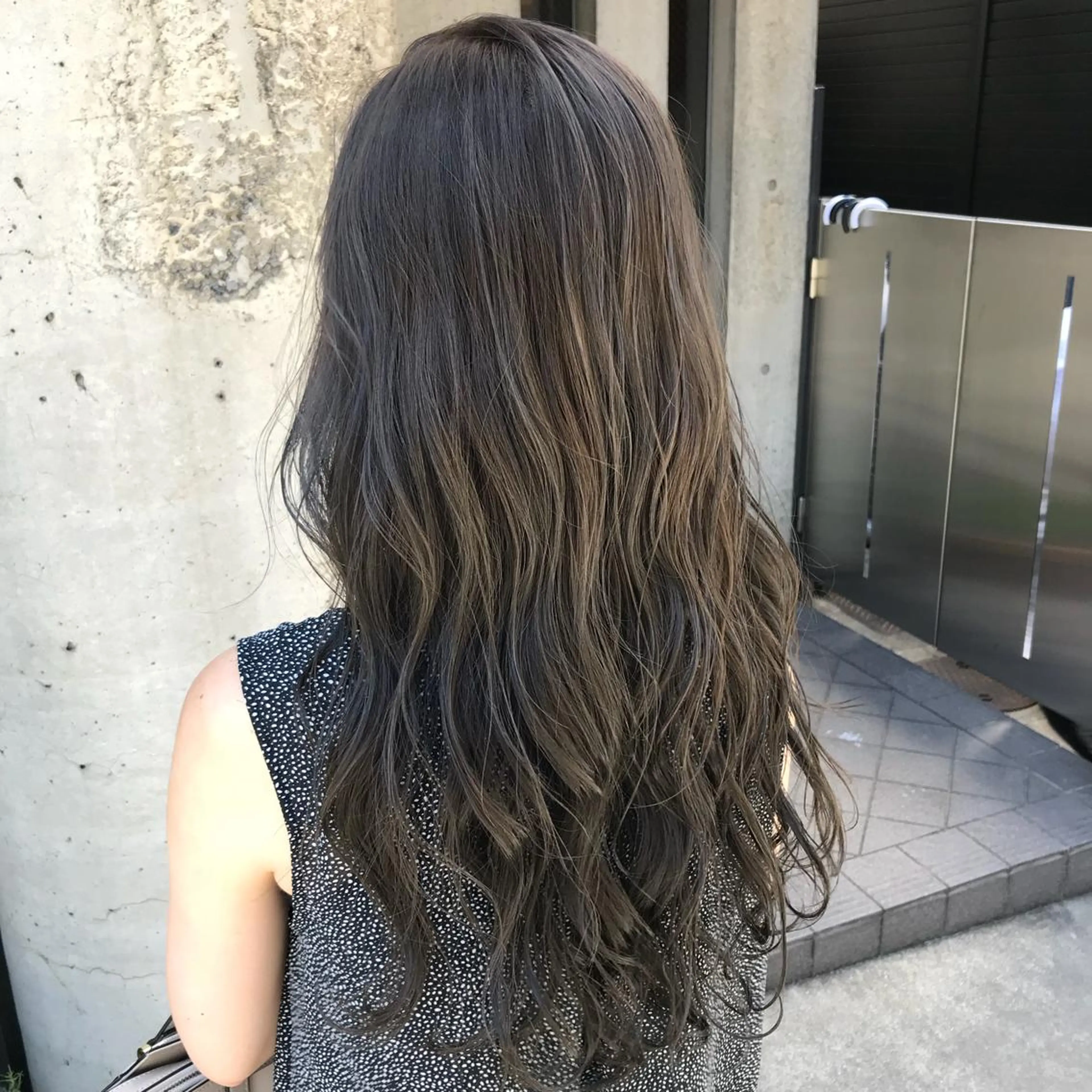 ロング カラー アディクシーカラー ハイライトカラー ハイライト カット ヘアカラー トリートメント 韓国レイヤー/ミルク ティー🦋高橋　暖のヘアスタイル