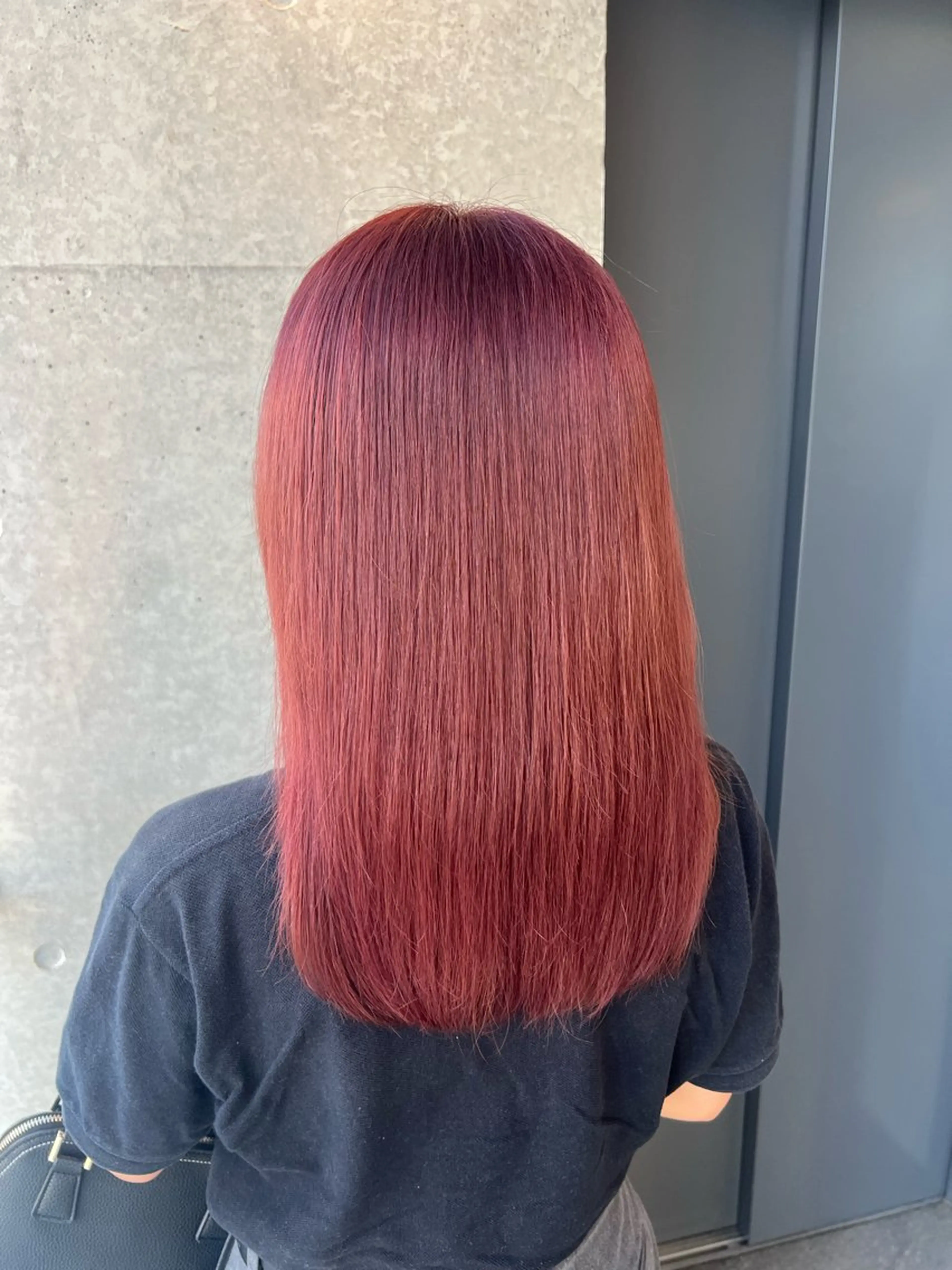 ミディアム カラー シールエクステ アディクシーカラー アッシュ バレイヤージュ ブリーチ ヘアカラー ＤＥＳＴ所属・吉野 瑳桜のヘアスタイル