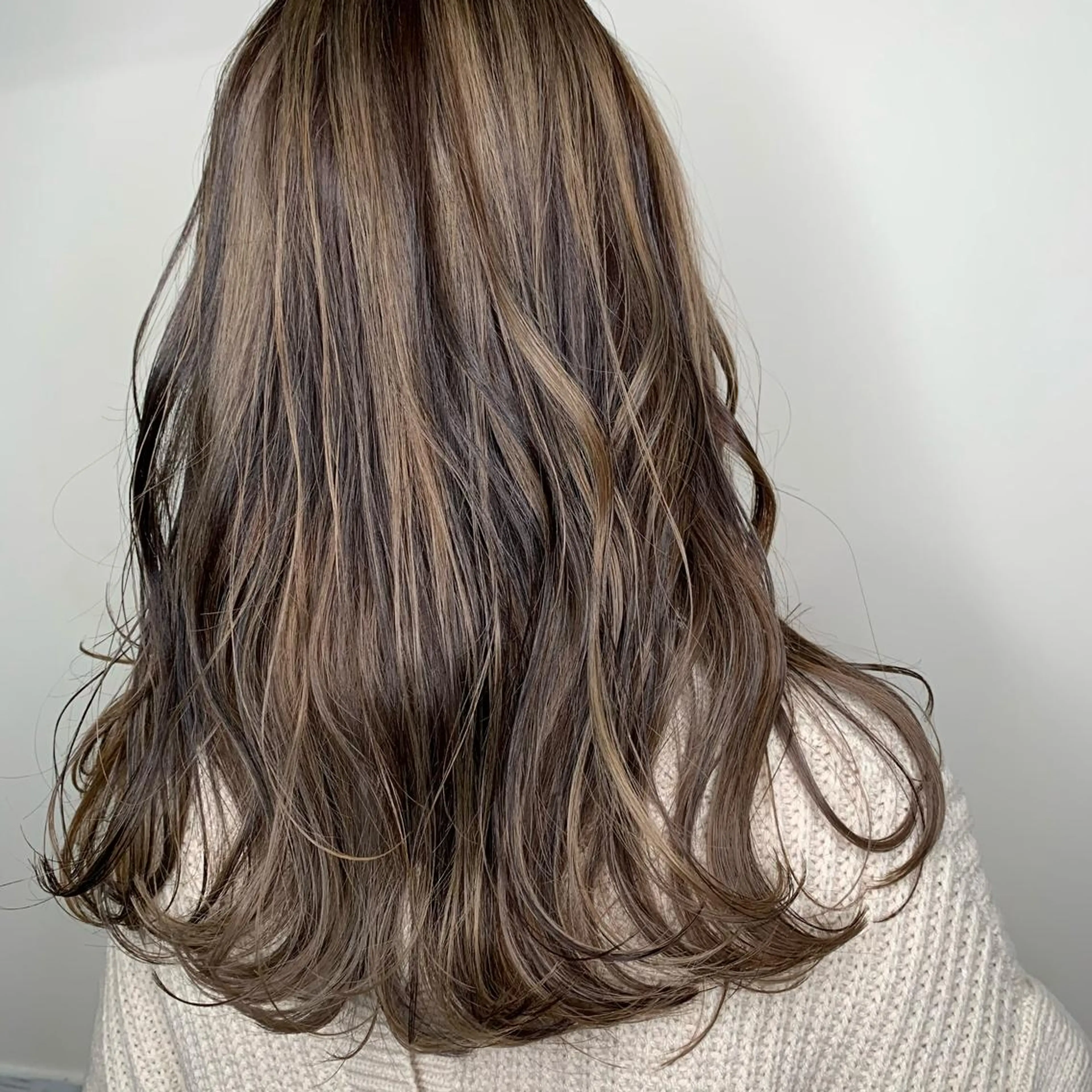 ミディアム カラー バレイヤージュ ハイライトカラー ハイライト レイヤーカット カット トリートメント ヘッドスパ Men's salon ANSWER所属・メンズサロン ANSWERのヘアスタイル