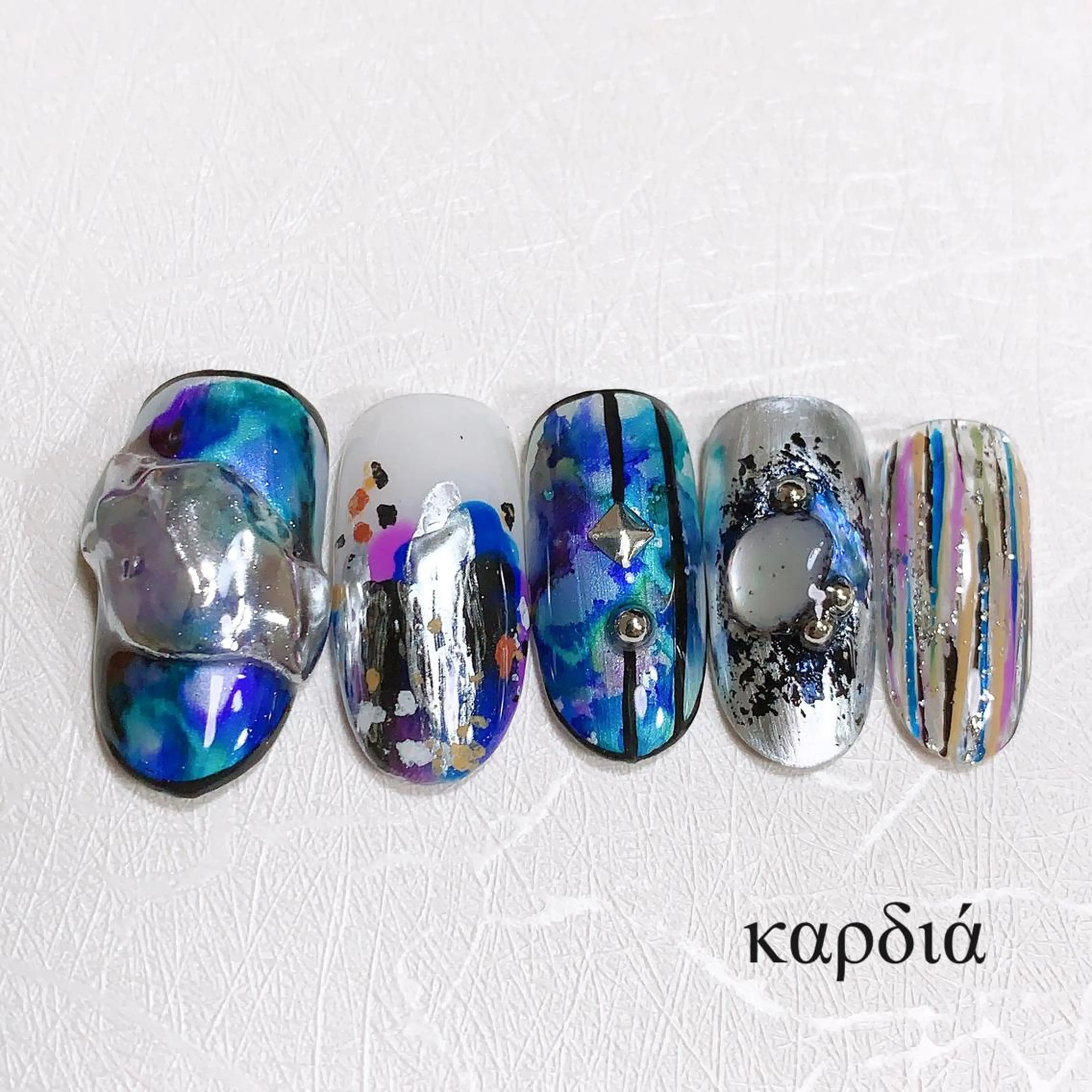 ネイル ハンドネイル καρδιά -ｶﾙﾃﾞｨｱ-のネイルデザイン