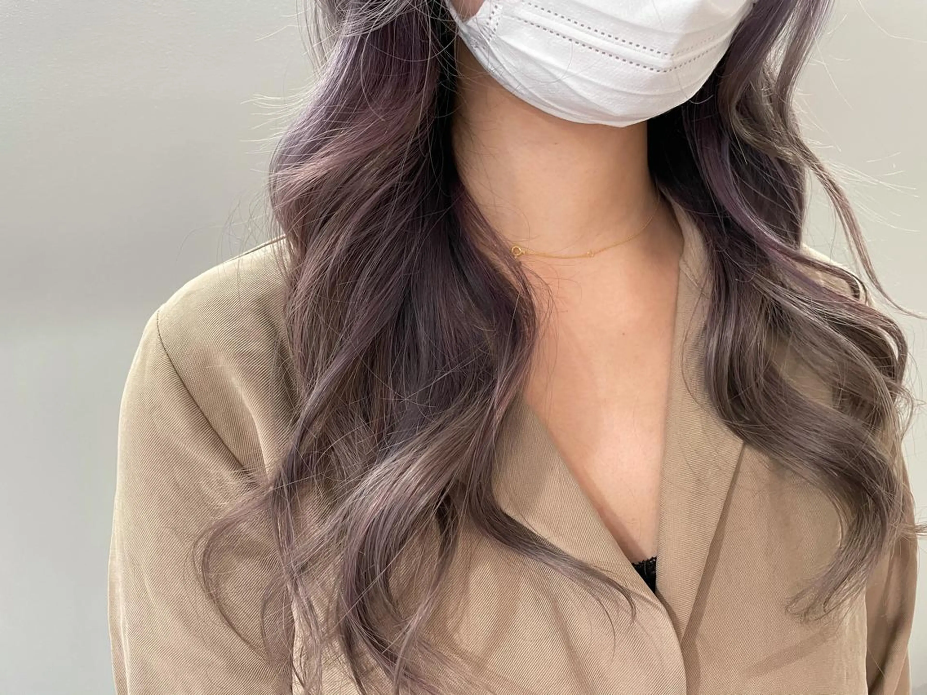 ロング カラー アッシュ デザインカラー グラデーションカラー ハイライトカラー ラベンダーカラー 太田ありさ クリーミーヘアカラーのヘアスタイル