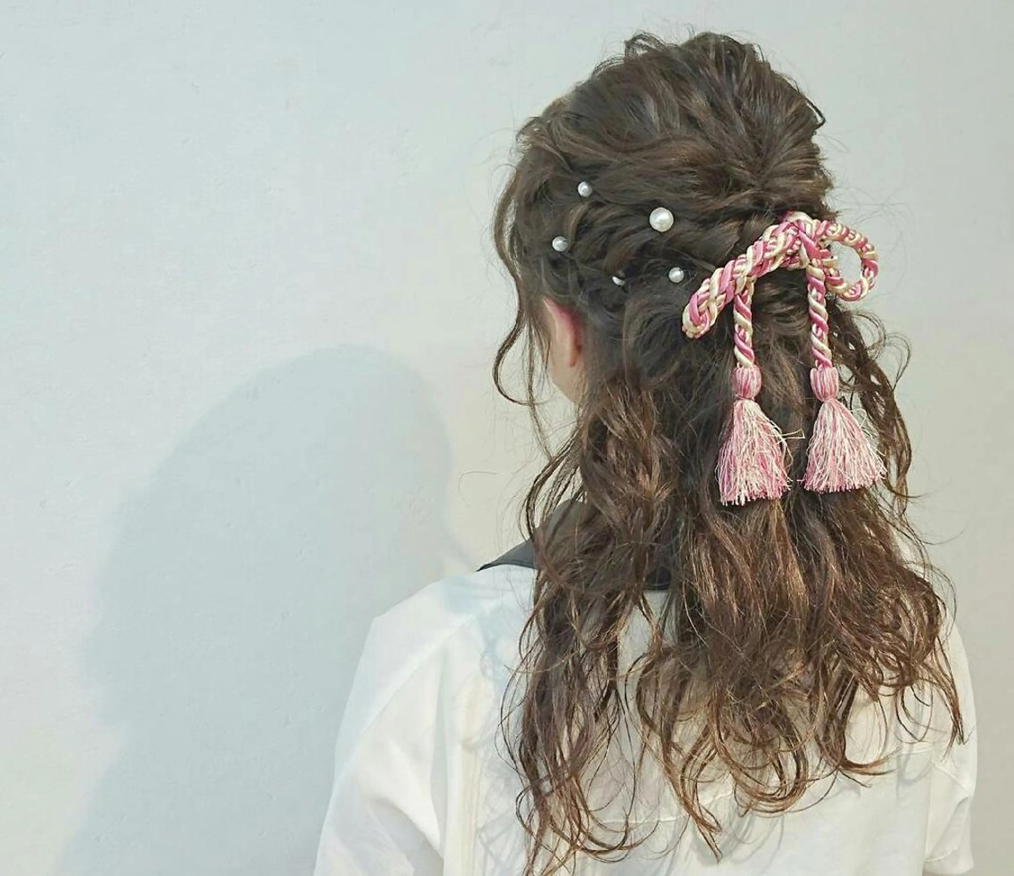 ヘアアレンジ ロング 卒業式のヘアスタイル 透明感ハイライト◎ 伊藤夏海のヘアスタイル