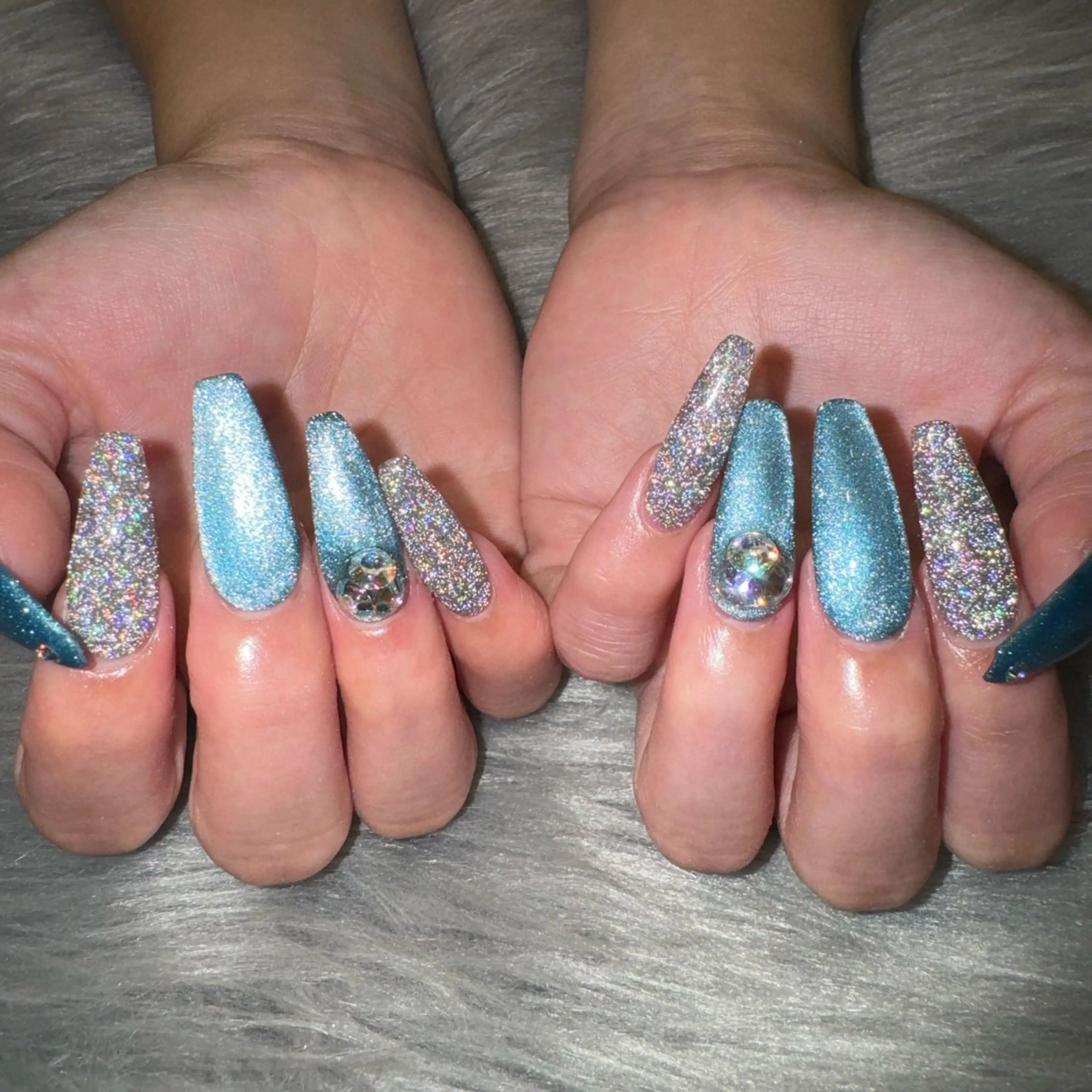 ネイル EARTH守谷店所属・🩶EARTH守谷店 YURA🦋のネイルデザイン