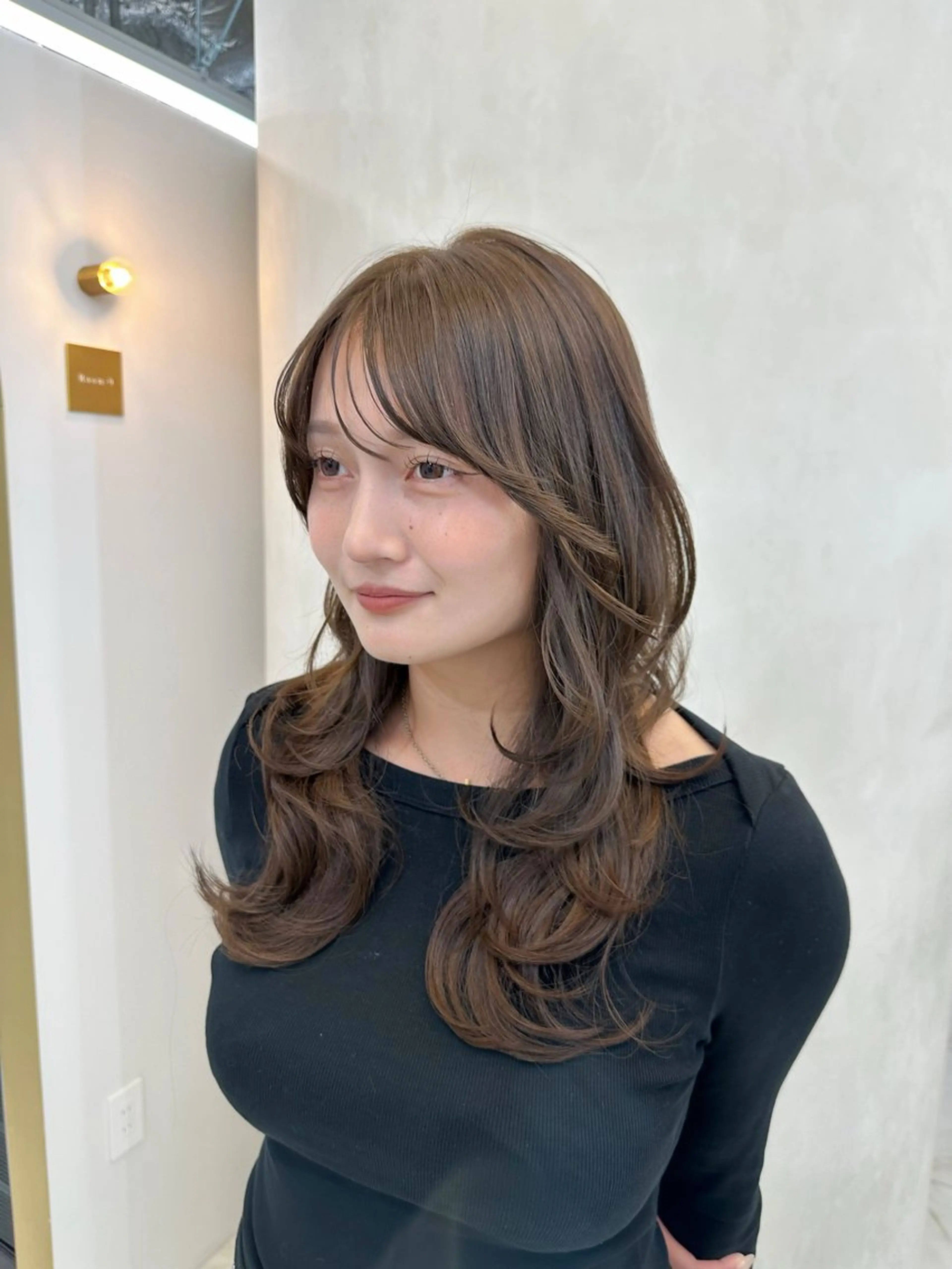 カラー カット ヘアカラー トリートメント ヘアセット ARMONY表参道店所属・韓国風レイヤーカラー ライムのヘアスタイル