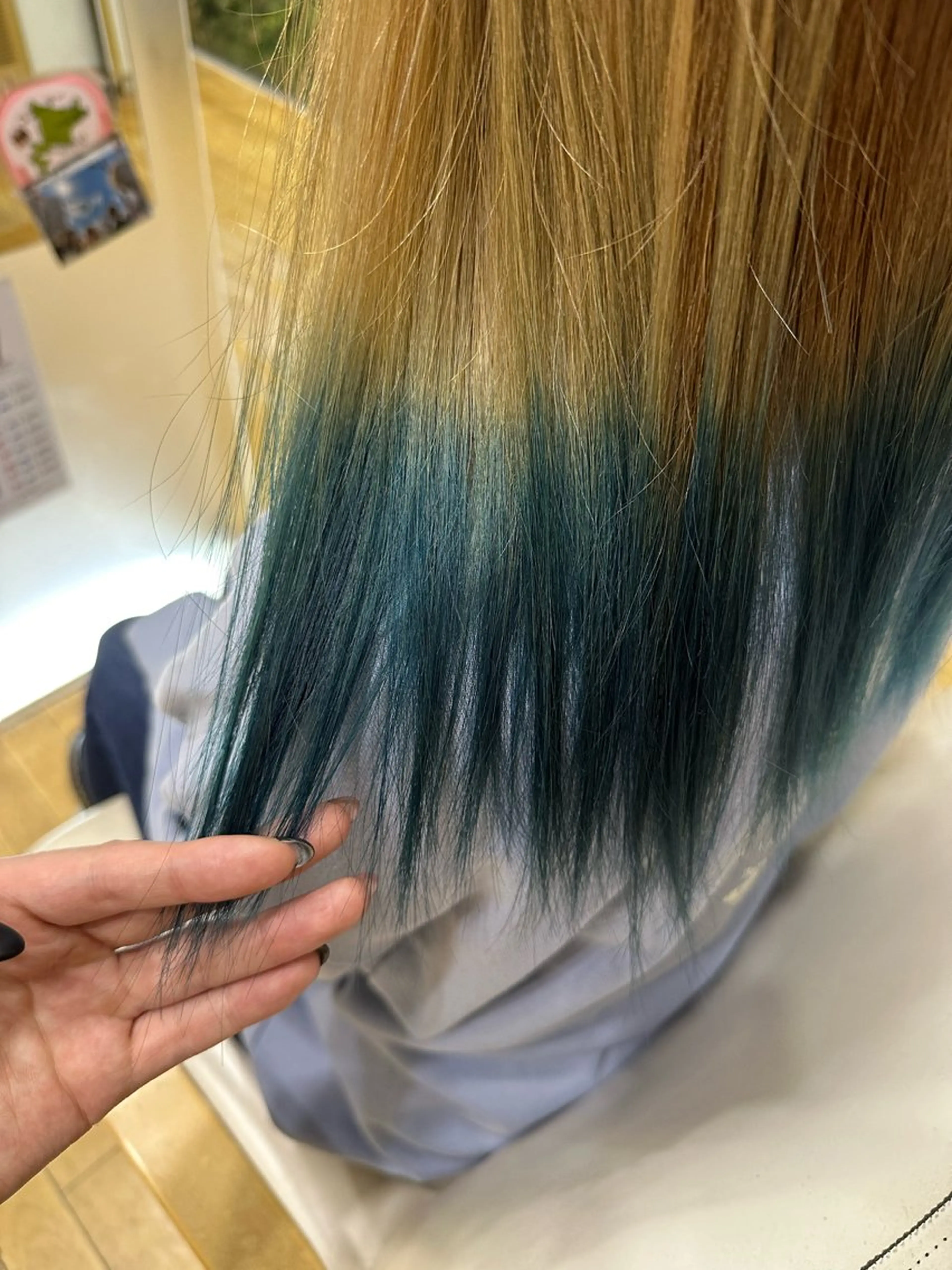 カラー ブルーカラー 山本 瑠華のヘアスタイル