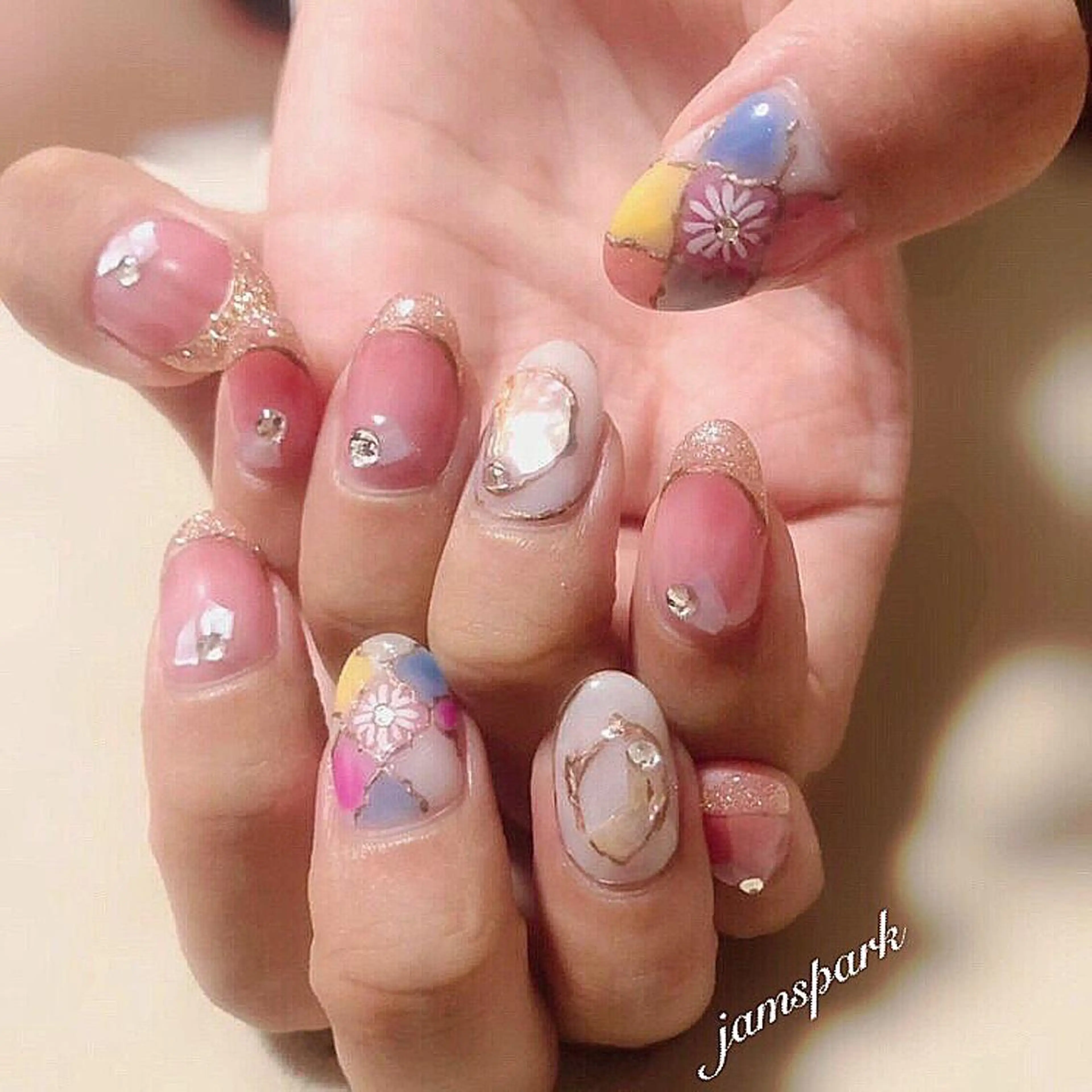 ネイル アートネイル フレンチネイル ラメ(グリッター) ニュアンスネイル パステルネイル ハンドネイル jamspark ✨のネイルデザイン