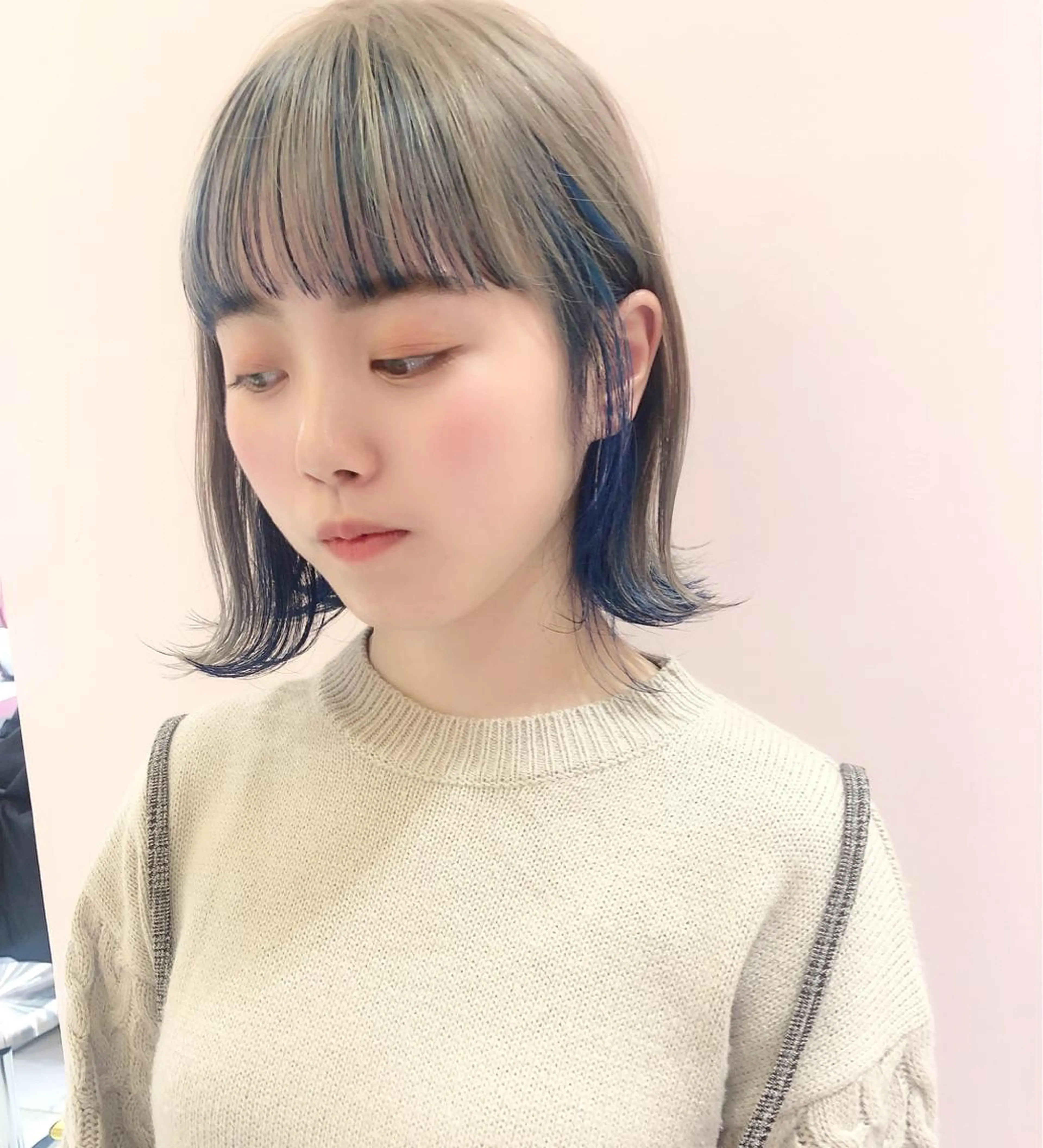 ショート カラー ヘアアレンジ ブリーチ ブルーカラー カット ヘアカラー トリートメント 透明感カラー× レイヤーカット✨高梨のヘアスタイル