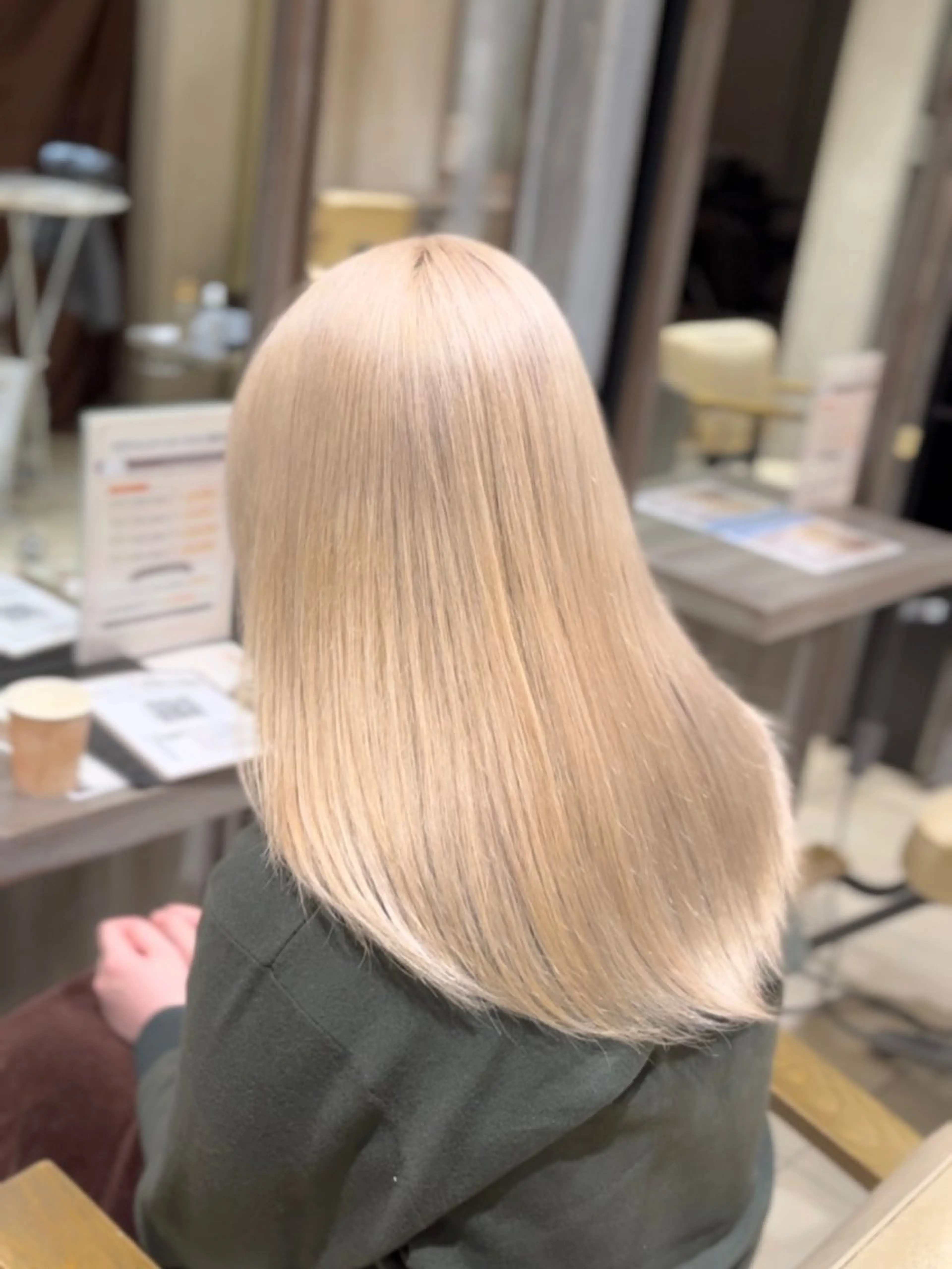 セミロング カラー 橋口 陽太のヘアスタイル