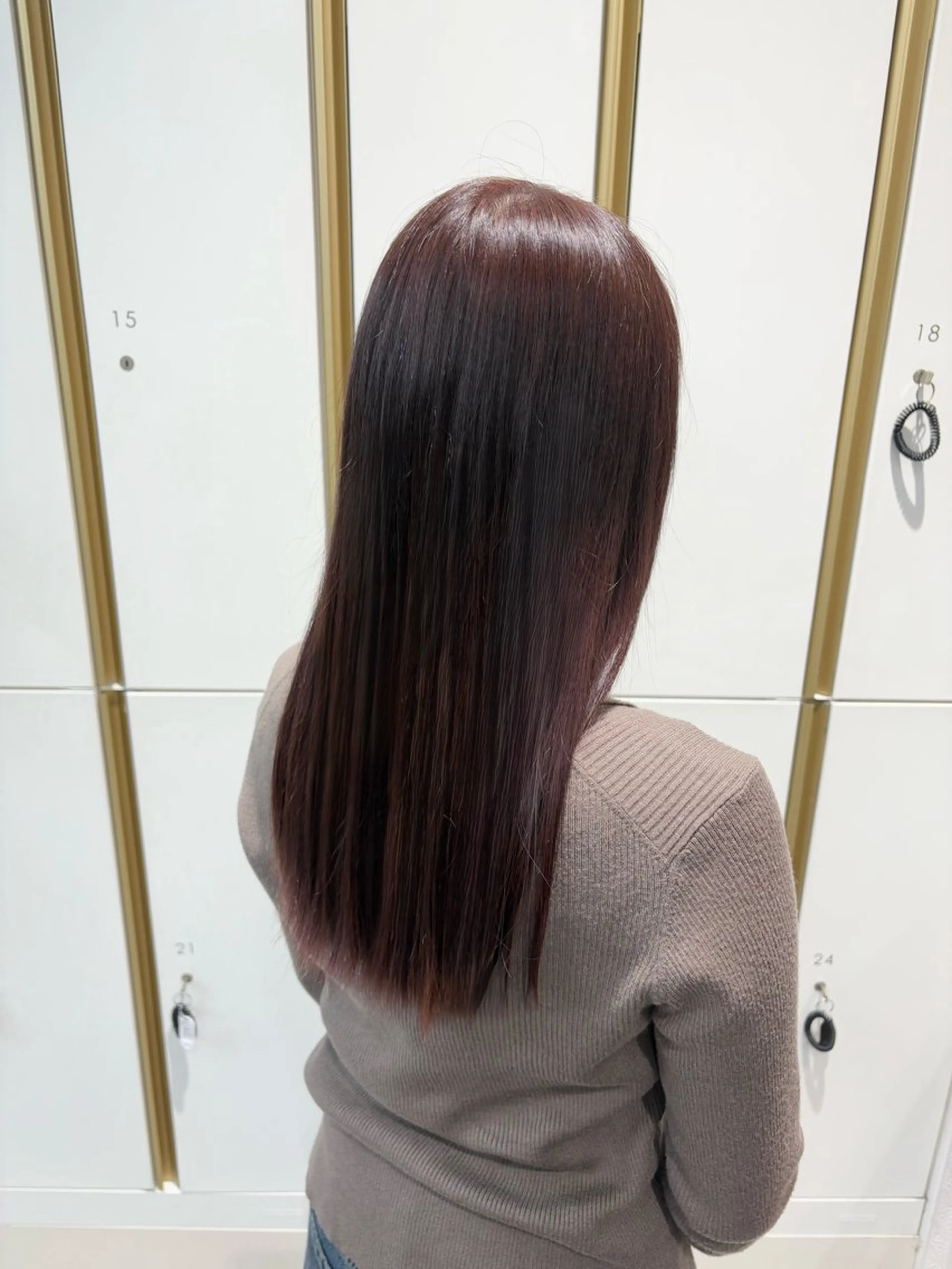 ロング カラー ブリーチ🫧艶カラー レイヤー韓国ヘアのヘアスタイル