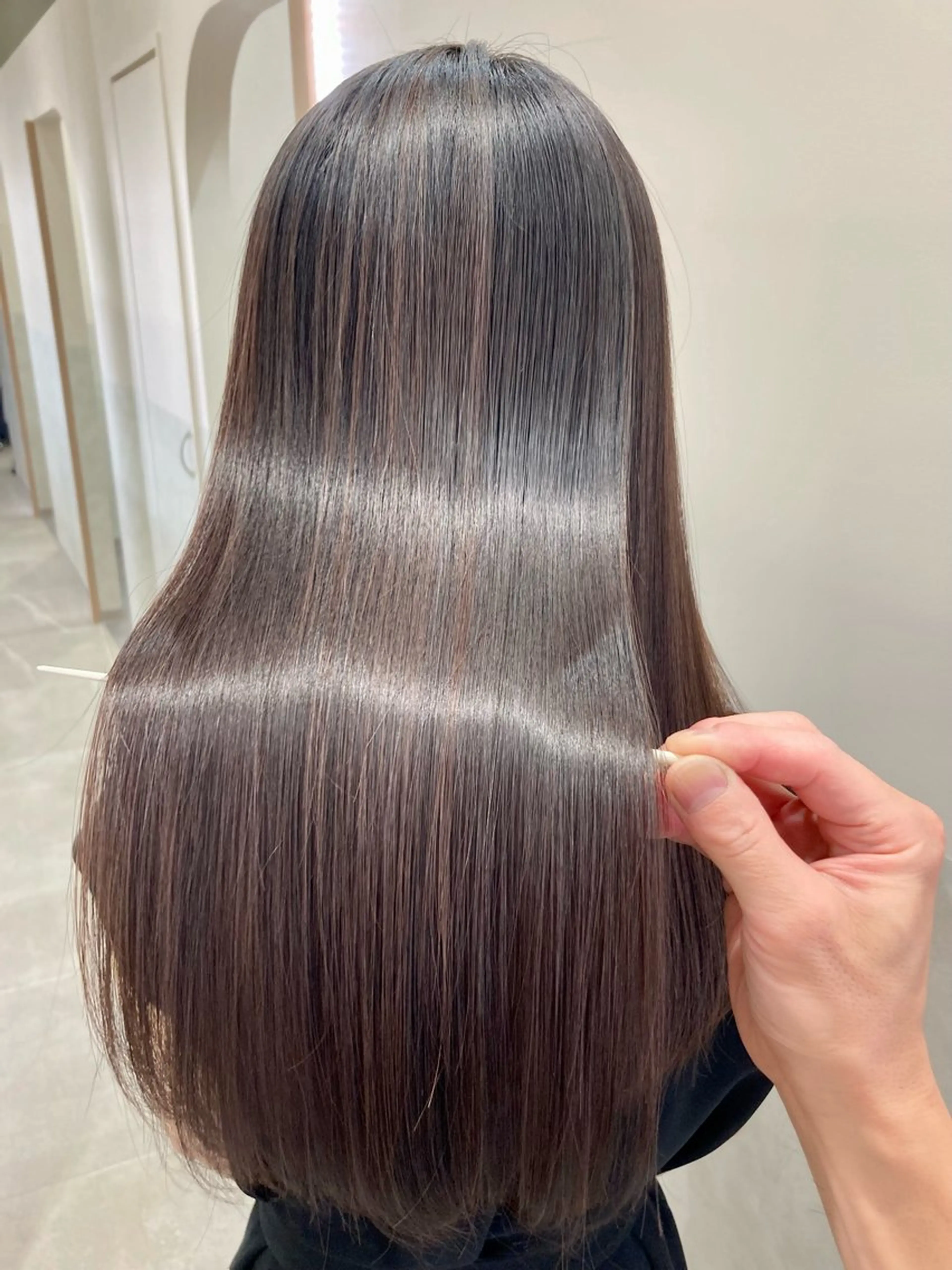 ロング 髪質改善 トリートメント 自然で柔らかい縮毛 矯正✨松尾郁哉のヘアスタイル