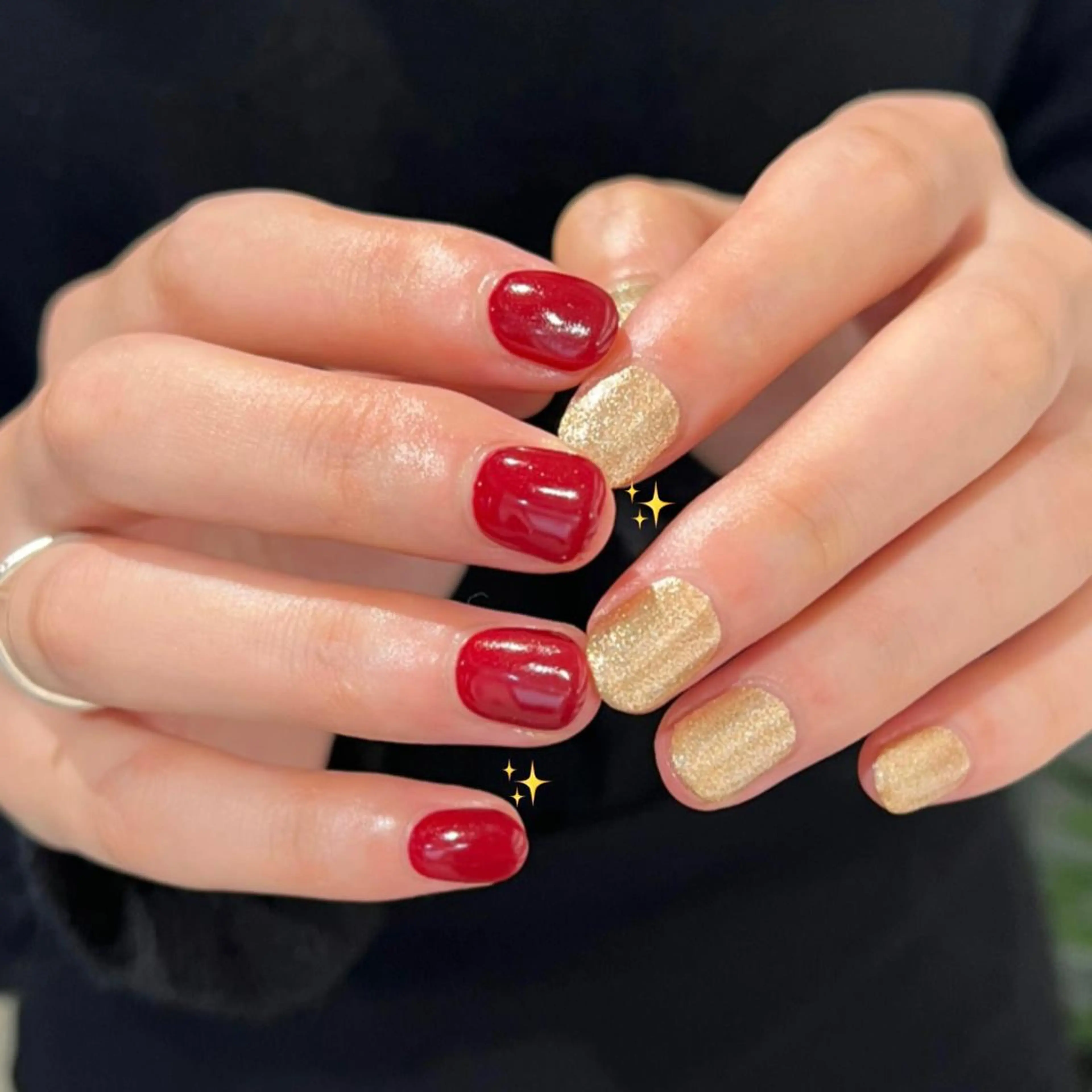 ネイル 冬ネイル ハンドネイル Nico所属・Nico🌛 Karenのネイルデザイン