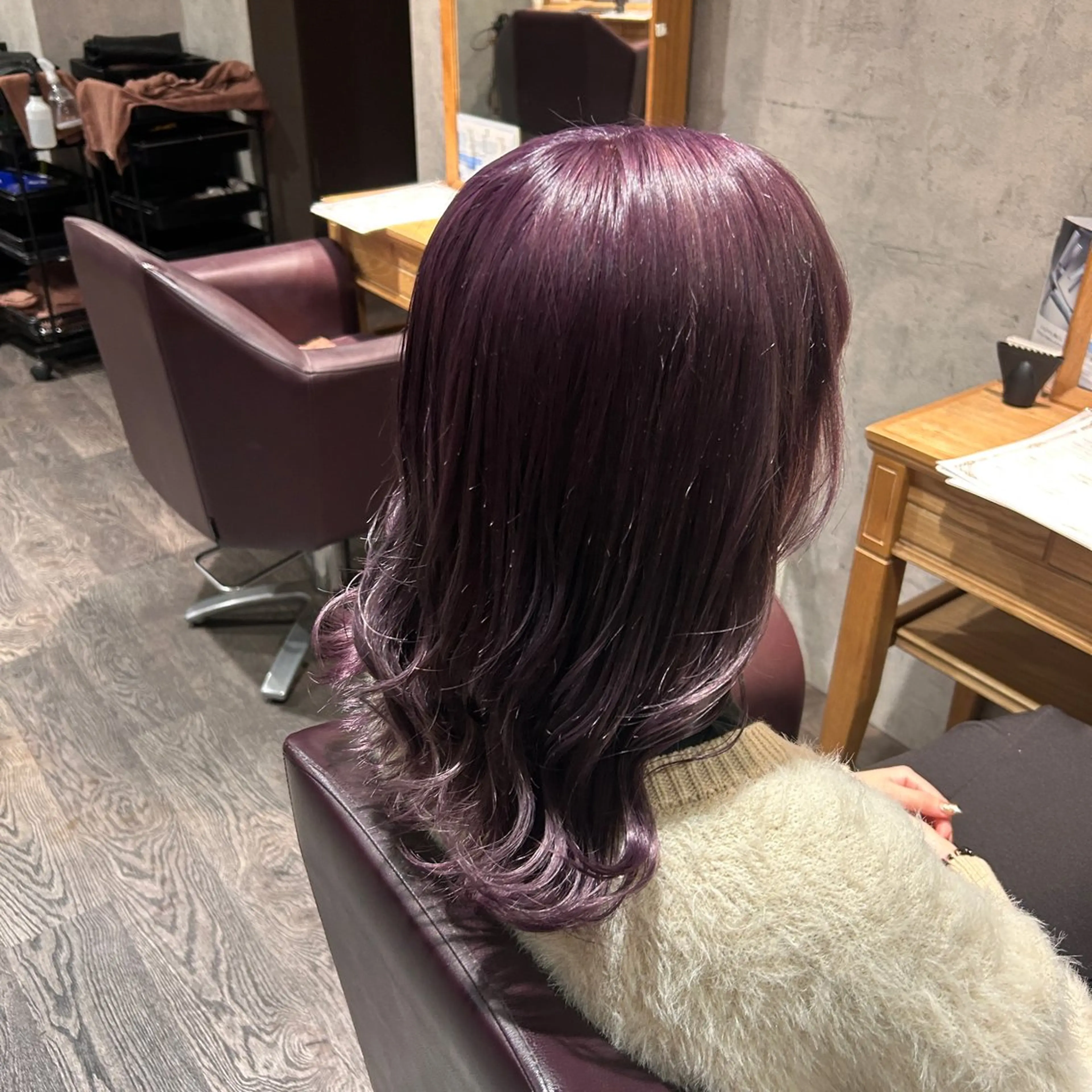 ミディアム カラー カット ヘアカラー ハイトーン🇰🇷 19歳美容師アリルのヘアスタイル