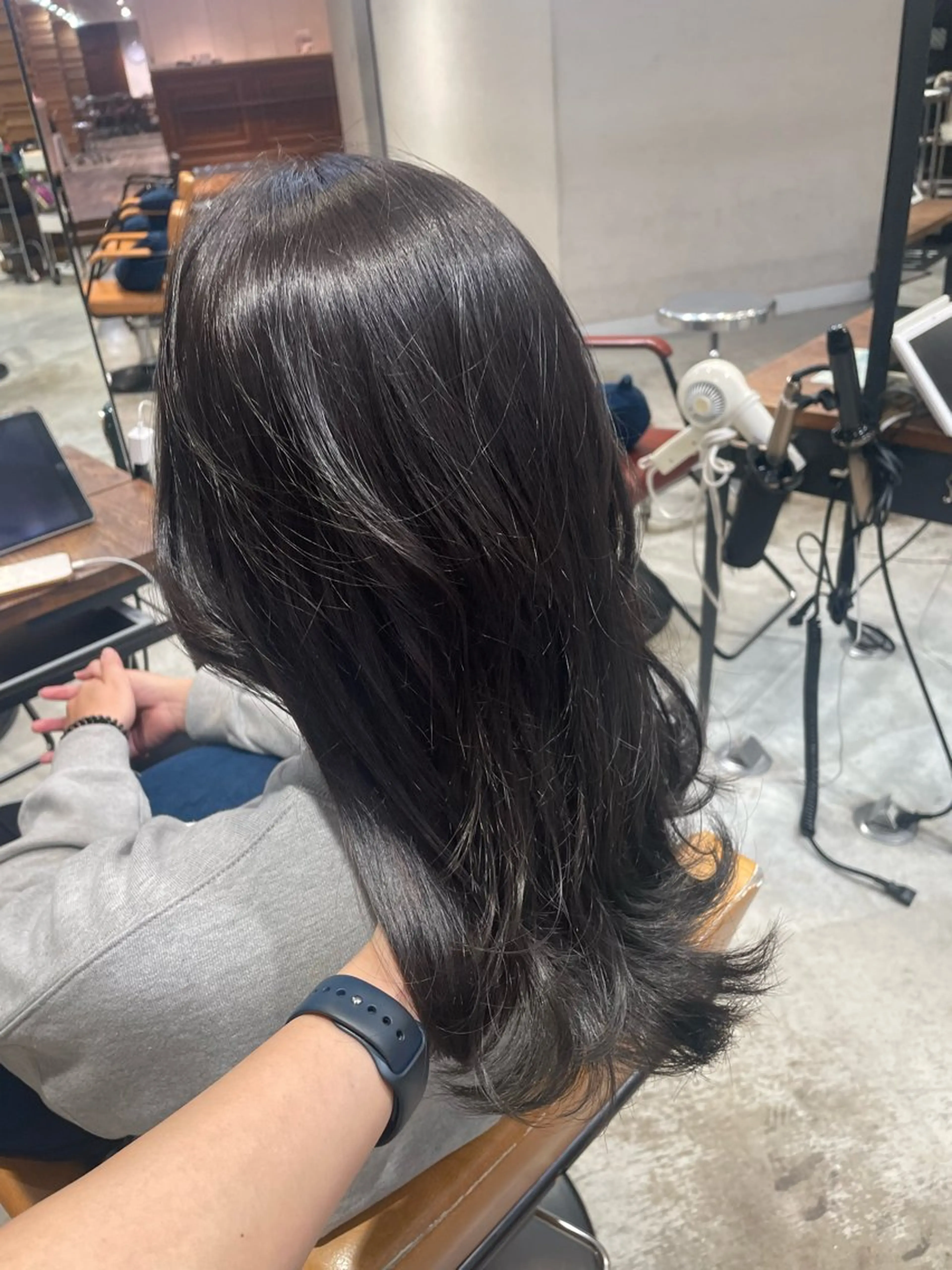 ロング はやしだ あおいのヘアスタイル