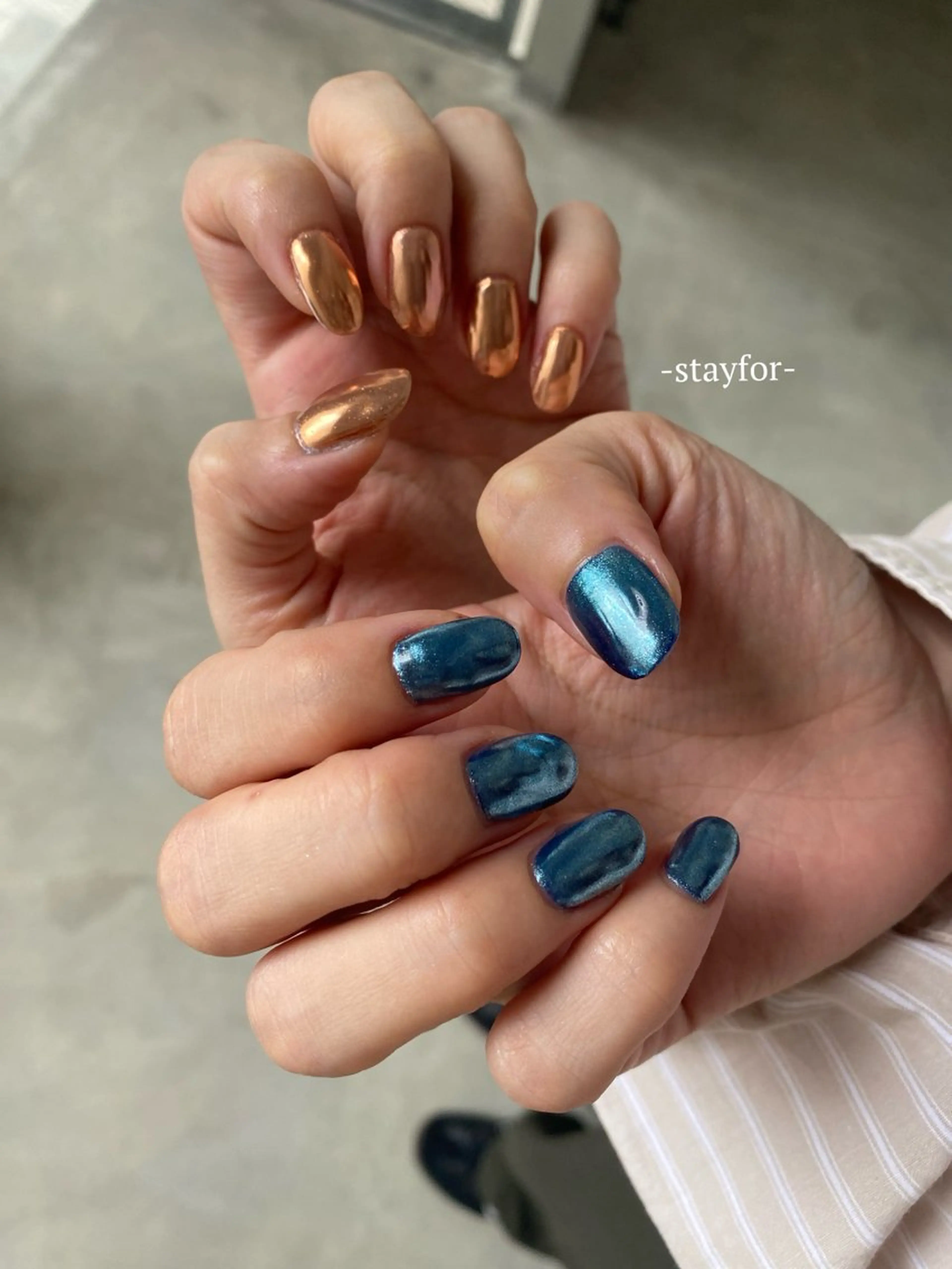 ネイル ブルー ゴールド ミラーネイル オレンジ stayfor_ mamiのネイルデザイン