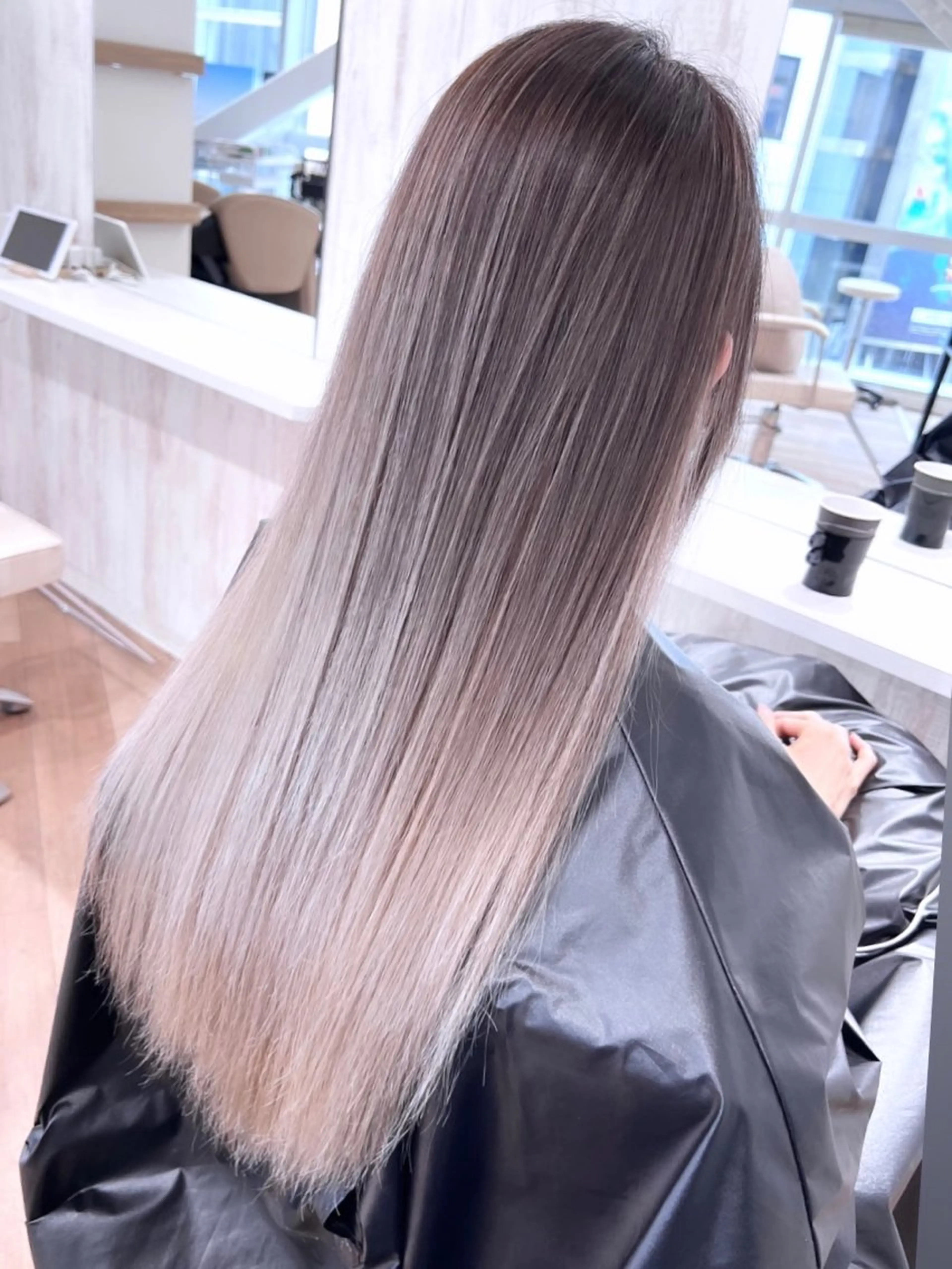 ロング カラー バレイヤージュ ベージュカラー ブリーチ ケアブリーチ ダブルカラー 艶カラー/髪質改善/ 縮毛矯正/池袋/千葉のヘアスタイル