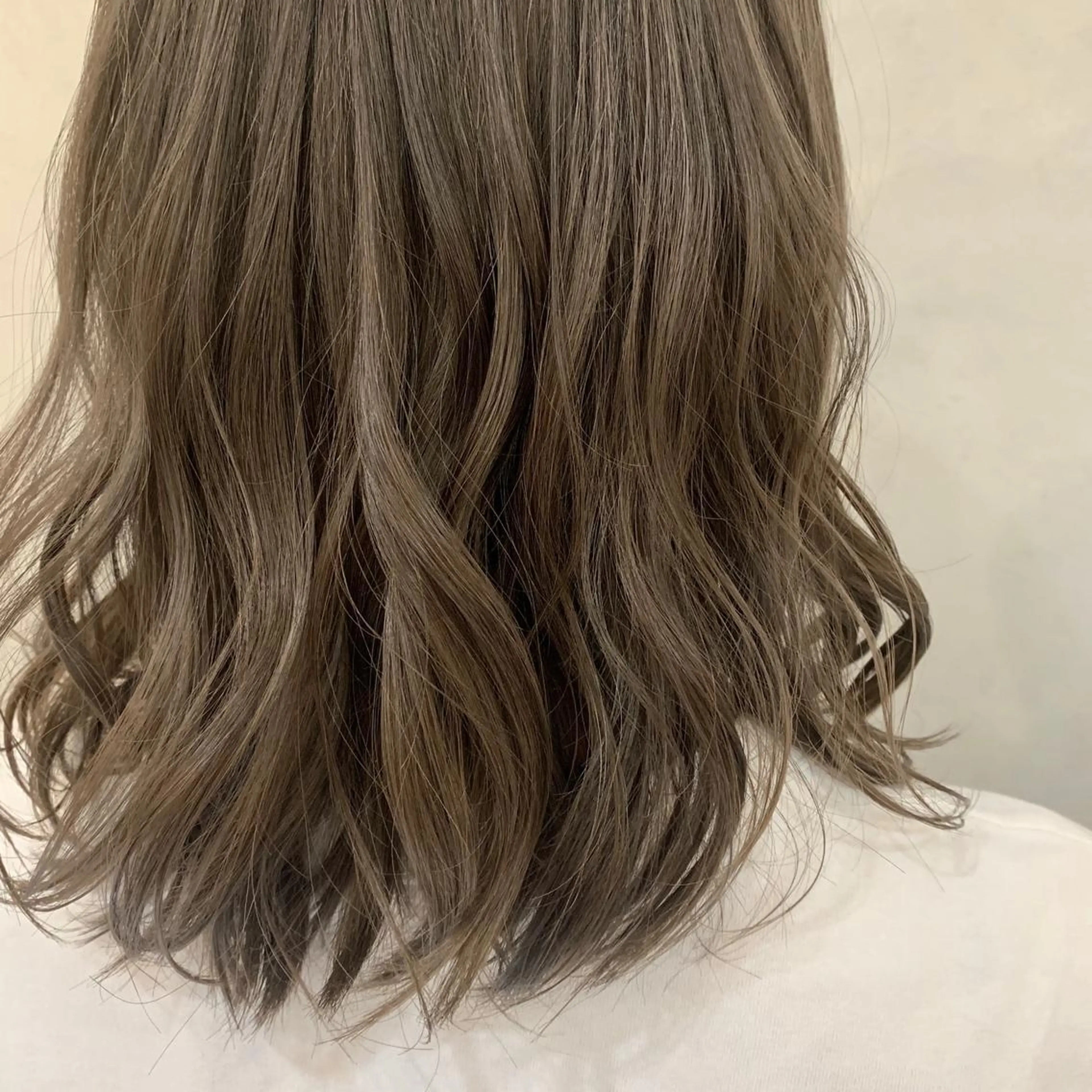 ミディアム ︎︎☺︎ yuri ︎︎☺︎のヘアスタイル