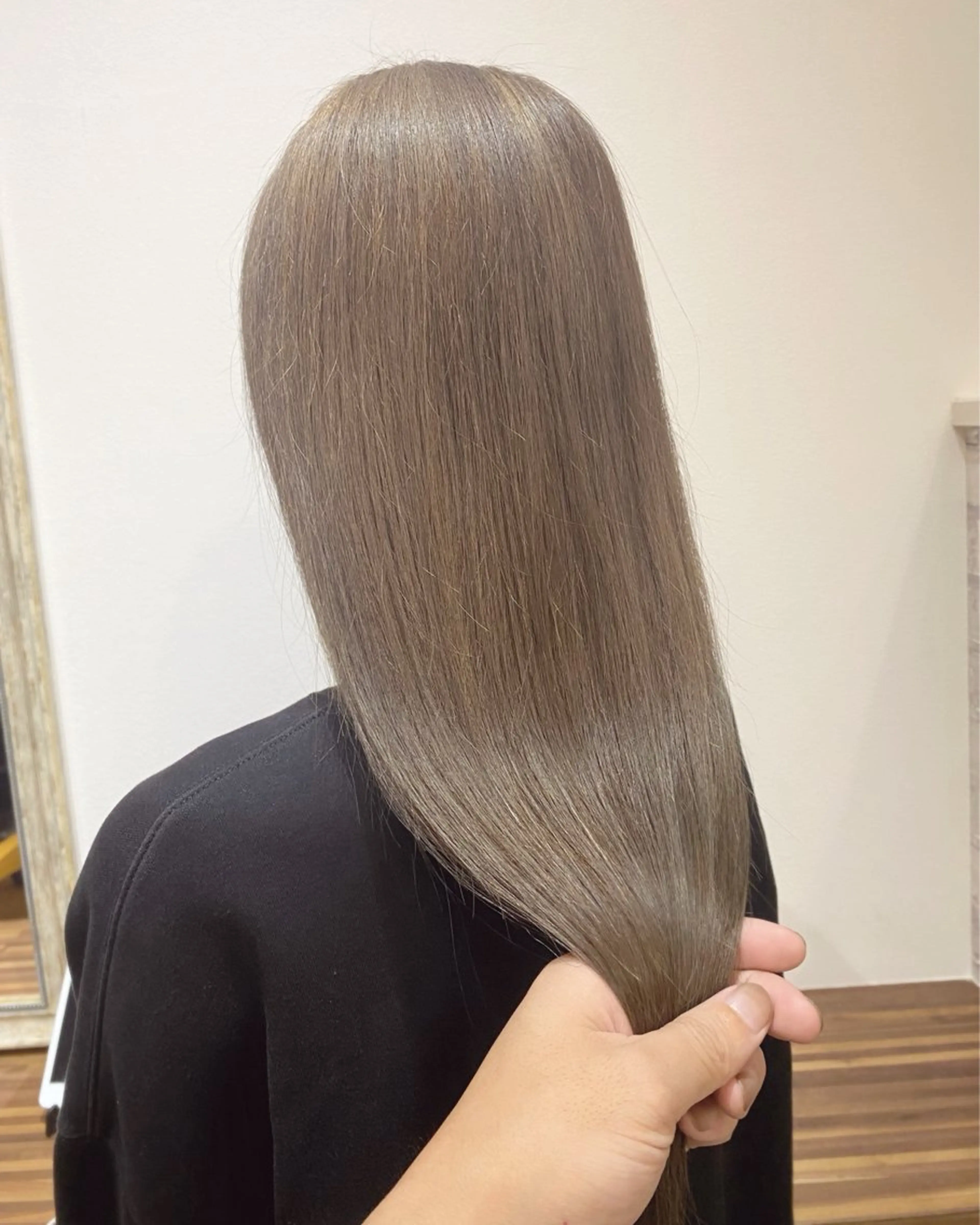 ロング カラー ブリーチ ケアブリーチ ダブルカラー ハイライトカラー イルミナカラー S. RYUTAのヘアスタイル