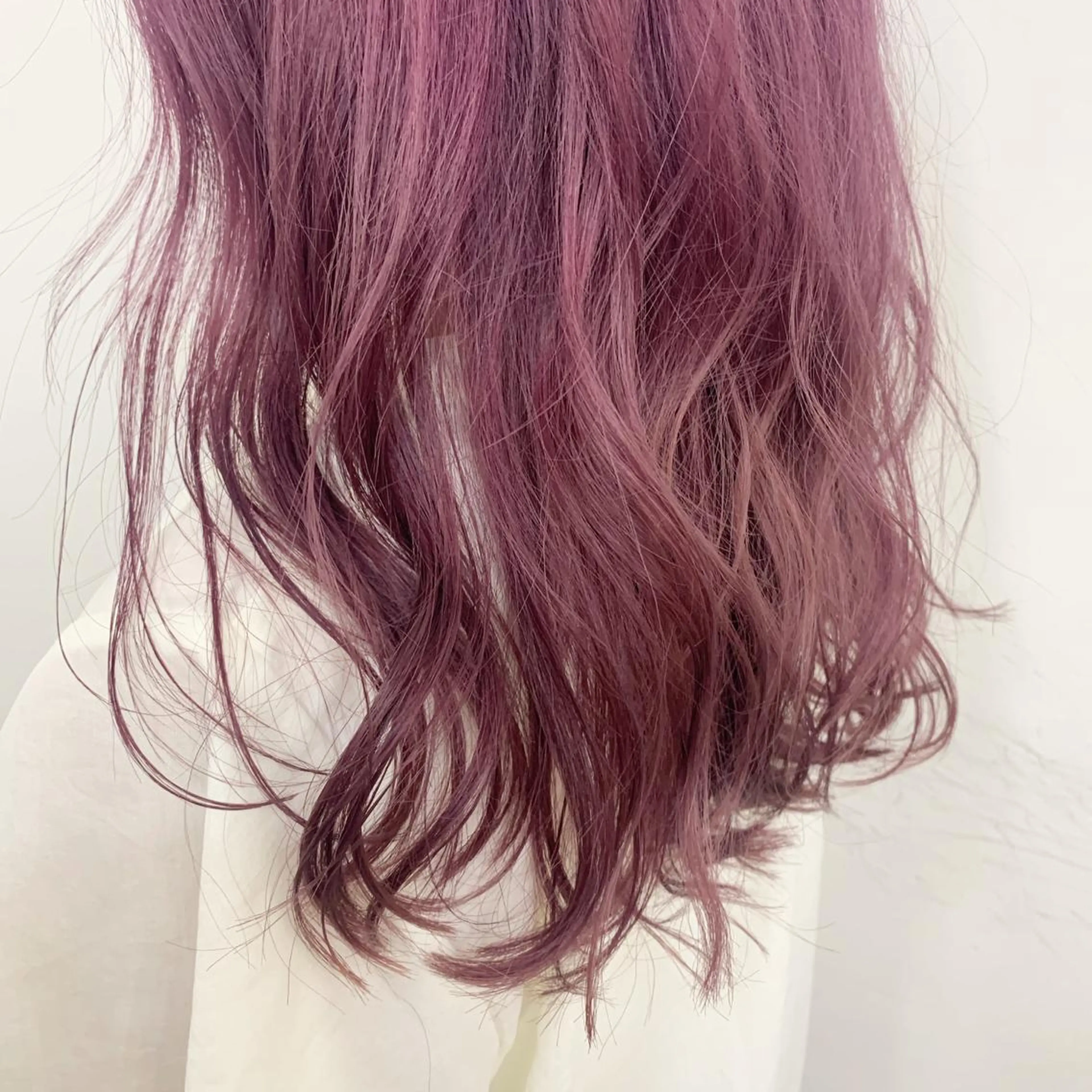 ロング カラー ピンクカラー ピンクパープル パープルカラー ヘアカラー トリートメント chama レイヤーカットのヘアスタイル