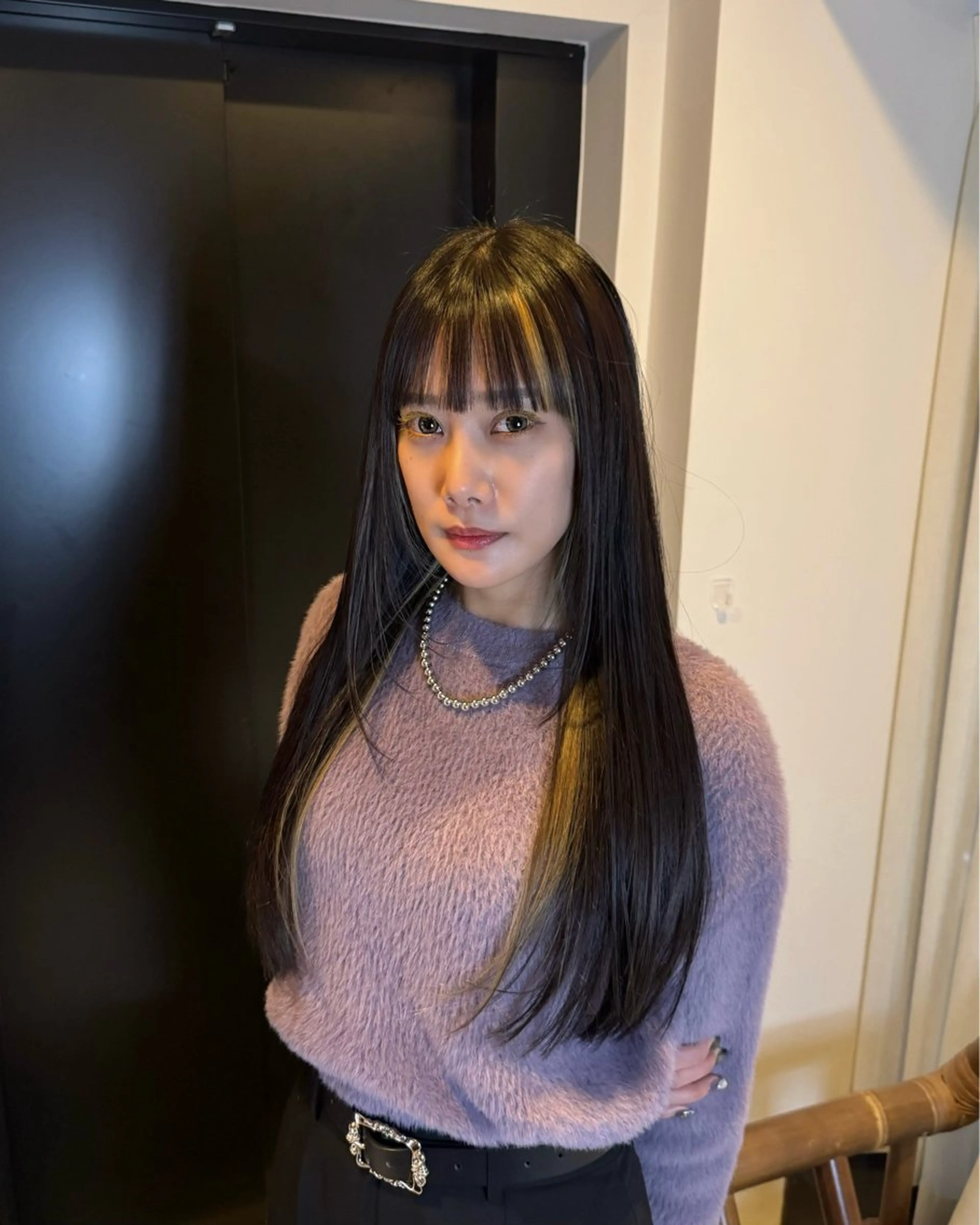 ロング カラー デザインカラー 顔まわりレイヤー レイヤーカット 前田 栞九郎のヘアスタイル