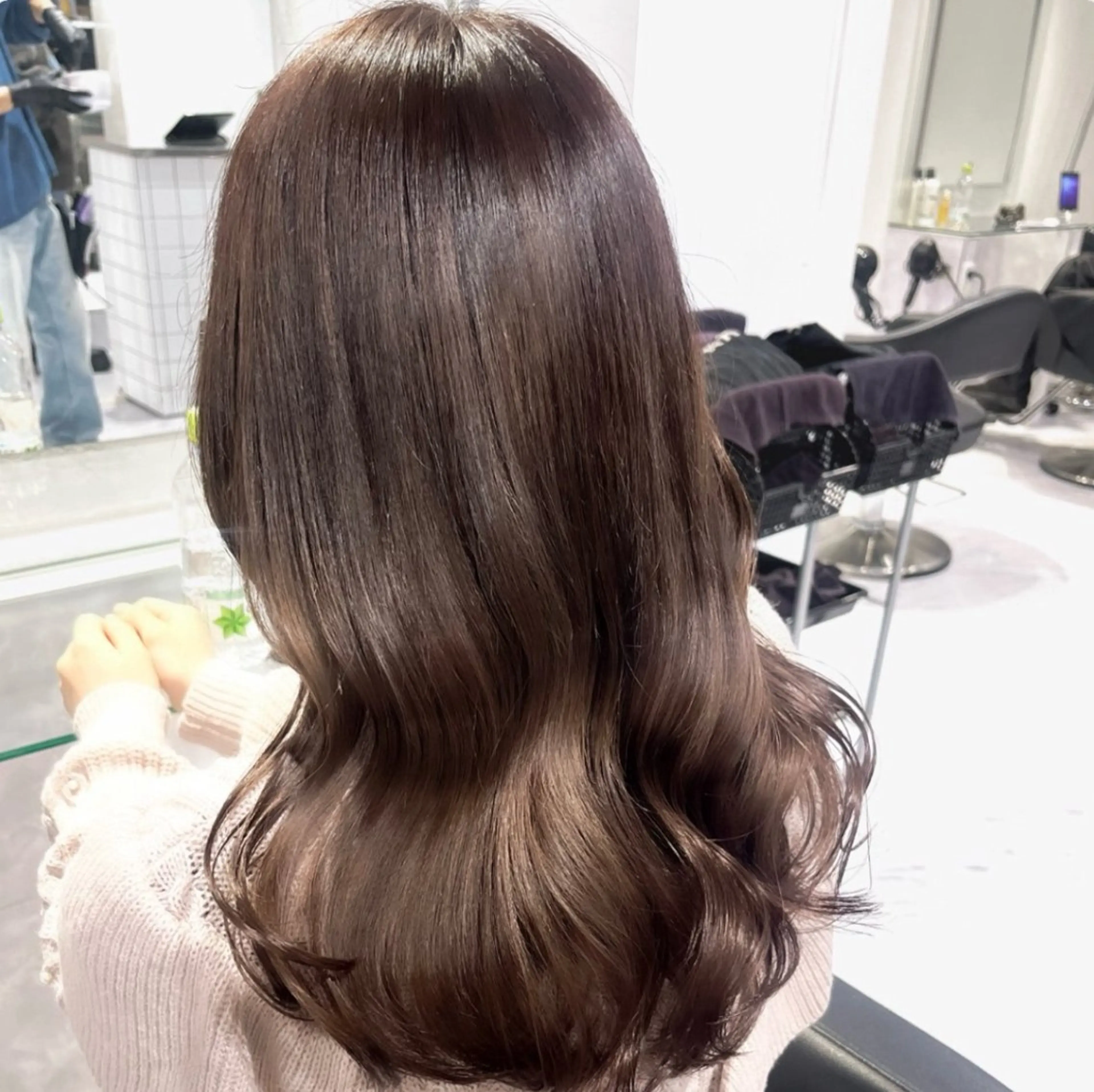 ロング カラー 🫧うる艶トレンド 🫧透明感カラーのヘアスタイル