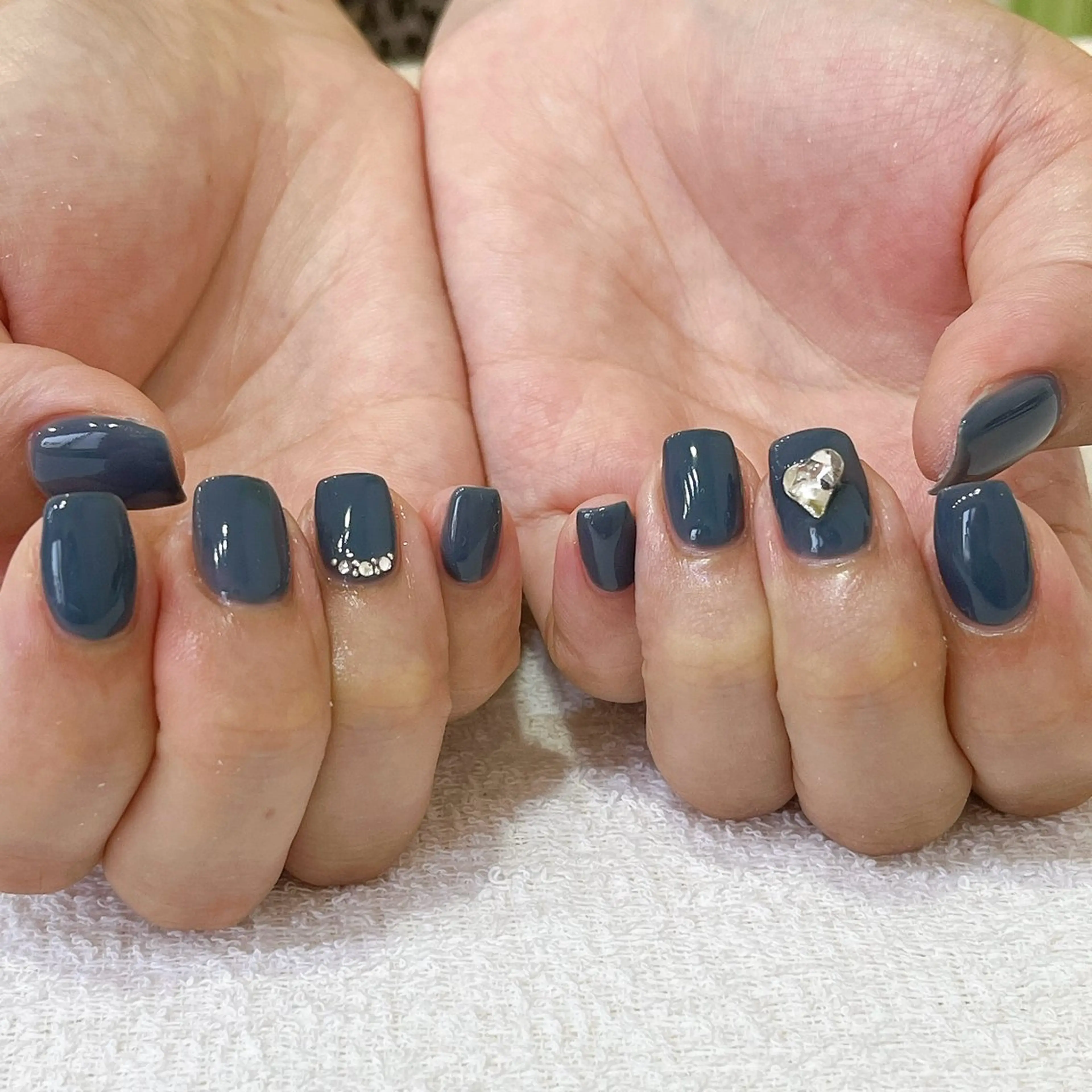 ネイル ネイビー Ellenail名古屋所属・伊藤 愛のネイルデザイン