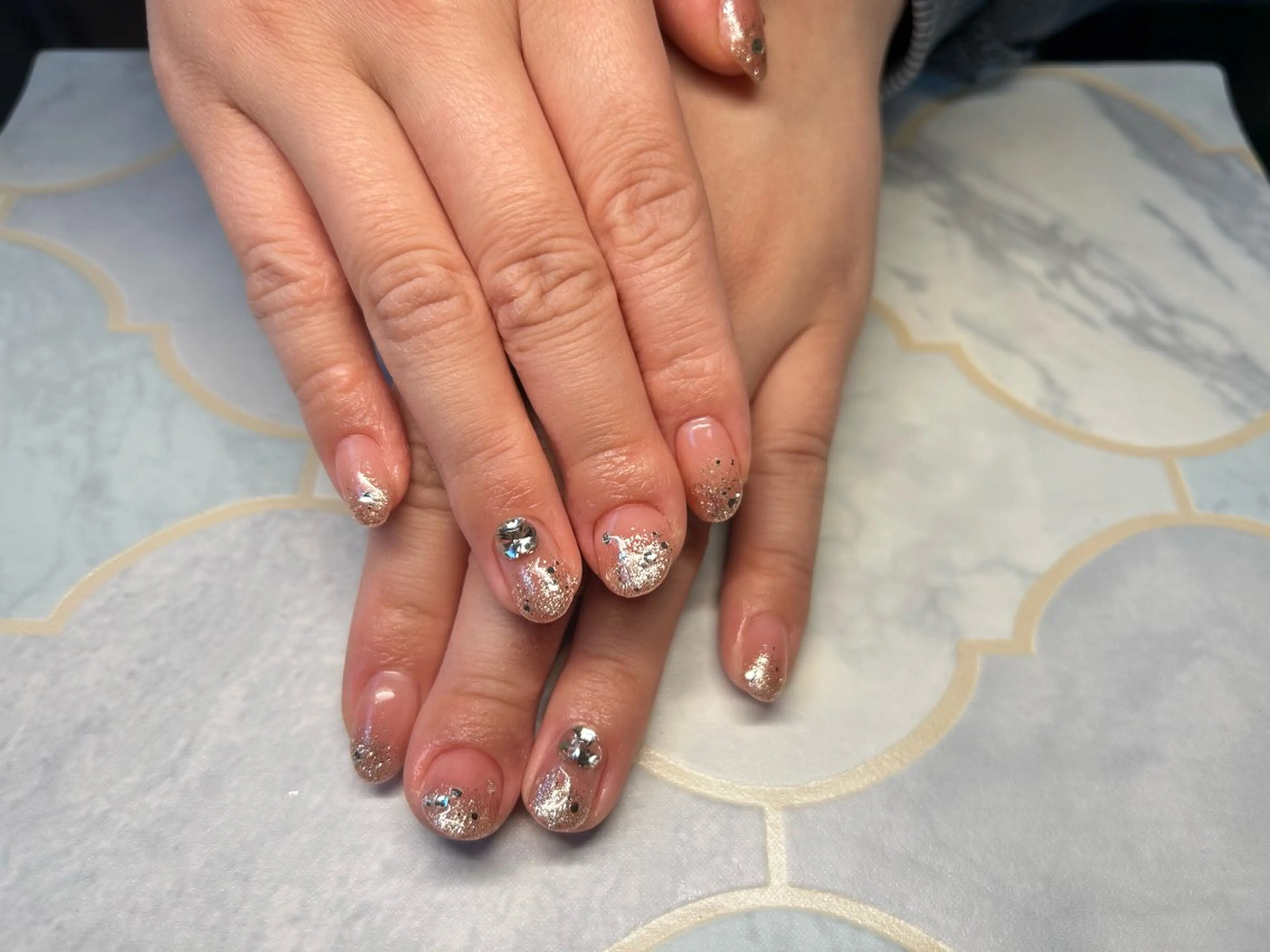 ネイル ラメ(グリッター) ラメグラデーション ハンドネイル Lisa’s Salonのネイルデザイン
