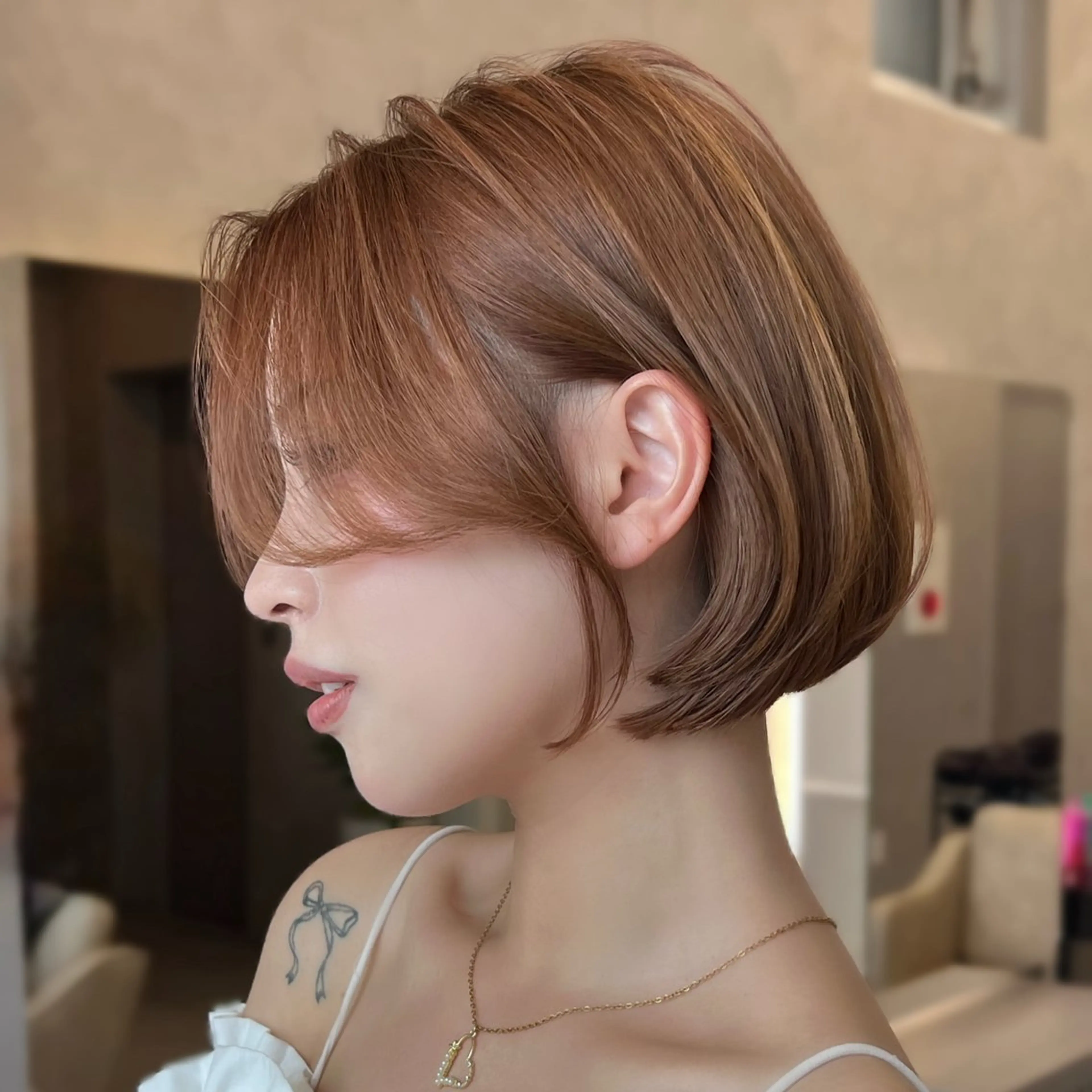 ショート ショートボブ ボブ レイヤーカット ショートヘア 小顔カット カット トリートメント Omnis所属・山中 欧輔のヘアスタイル