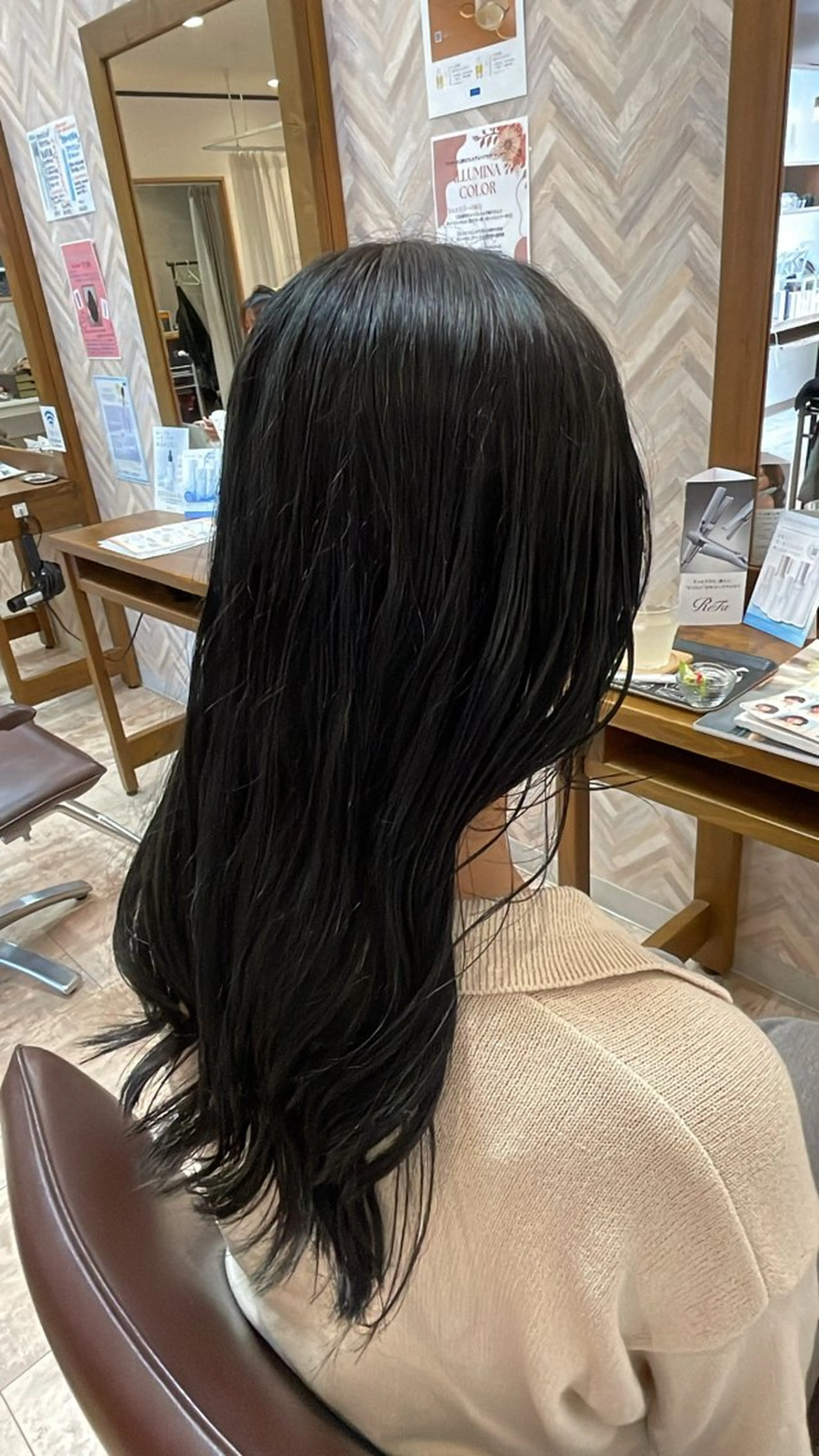 ロング カラー アマリス所属・秋山 大樹のヘアスタイル
