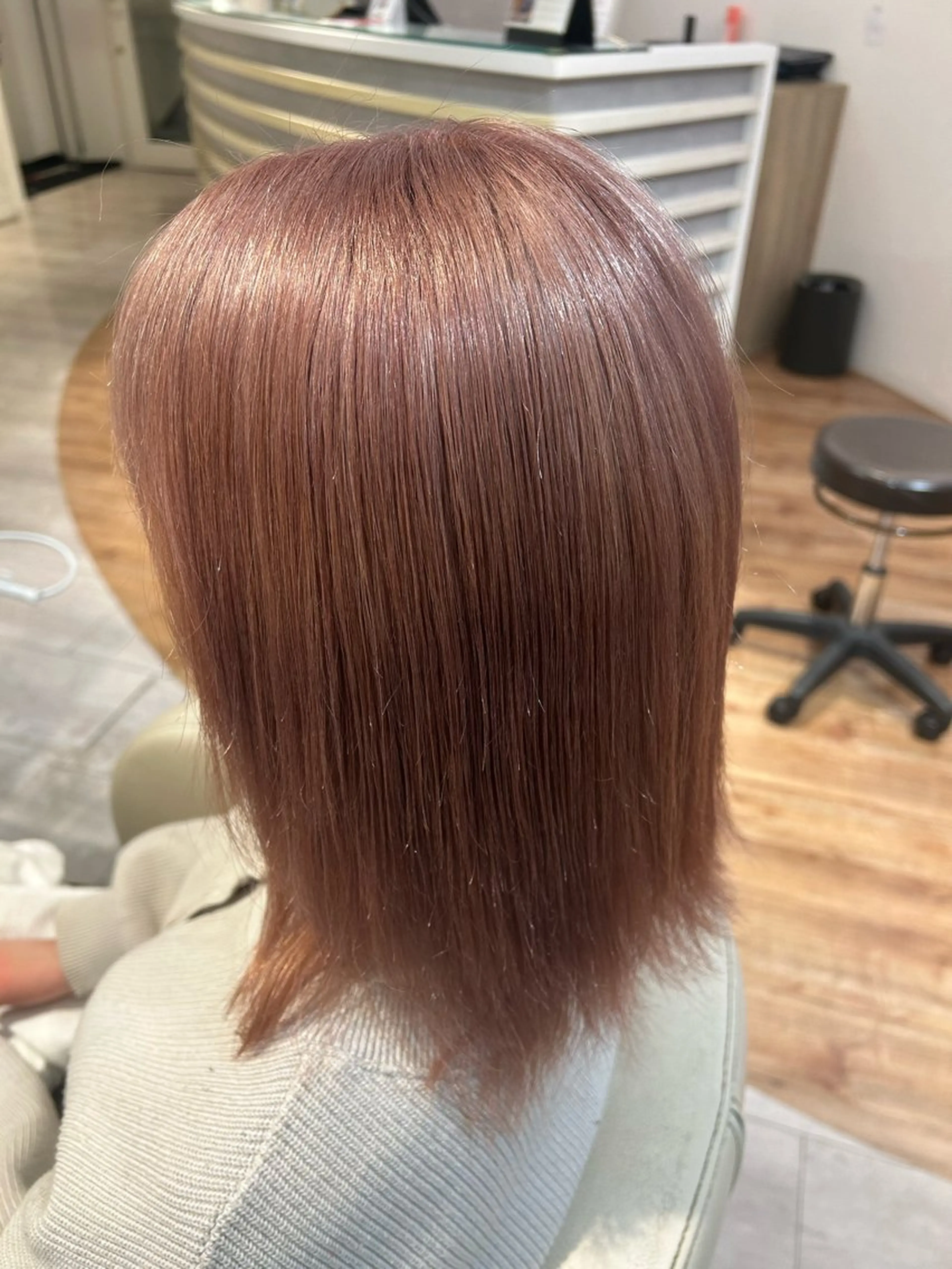 カラー ベージュカラー ピンクカラー attrait辻堂所属・むらかみ わかなのヘアスタイル